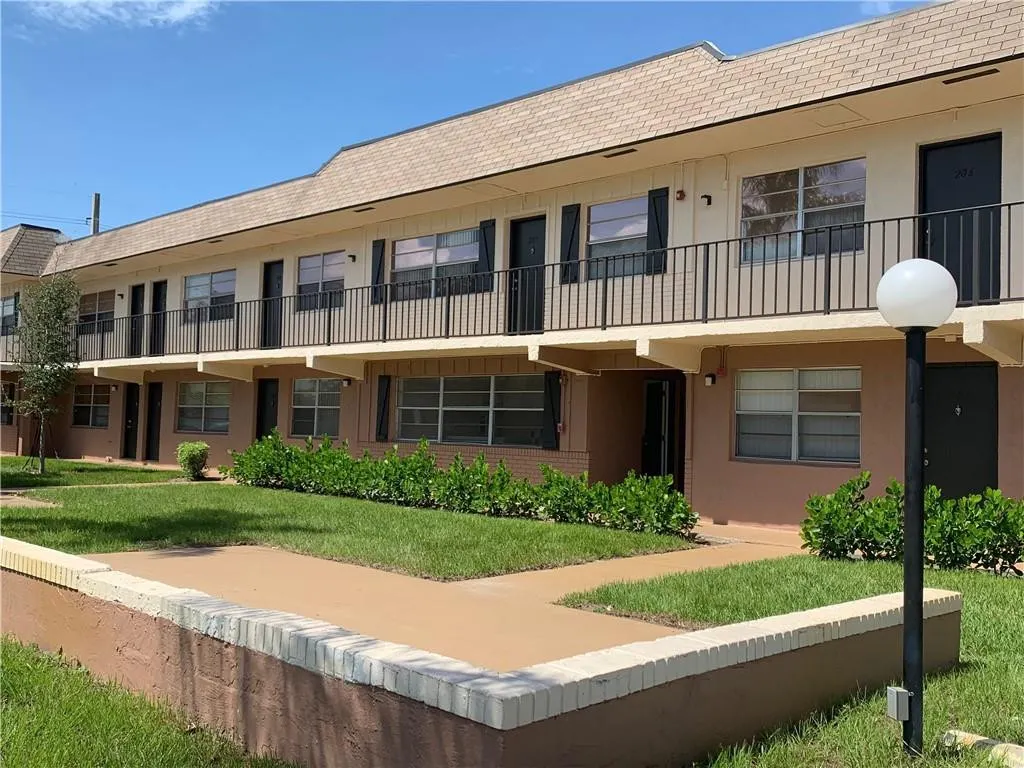 401 NW 34 Street #94-201