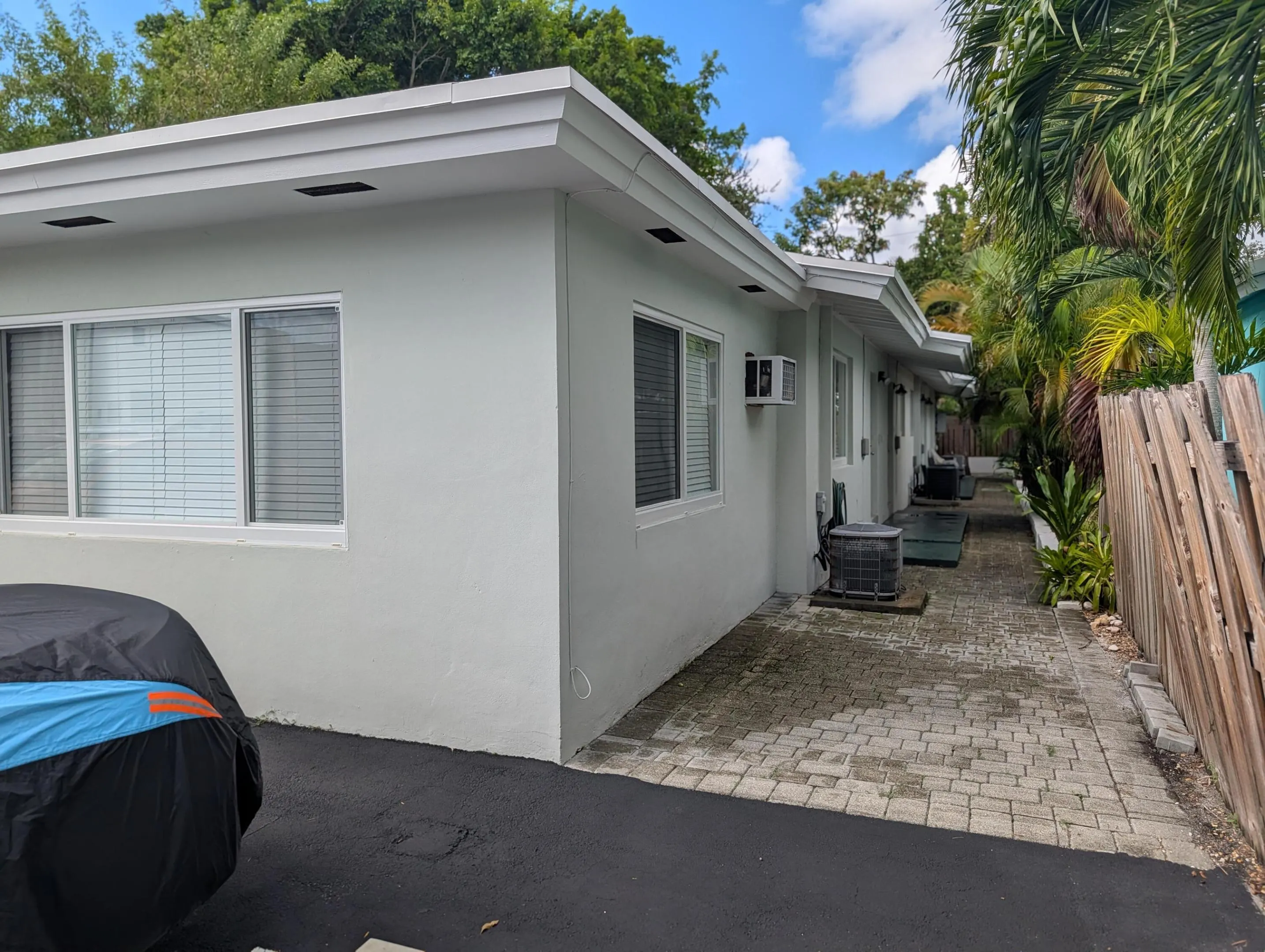 631 NE 17th Way