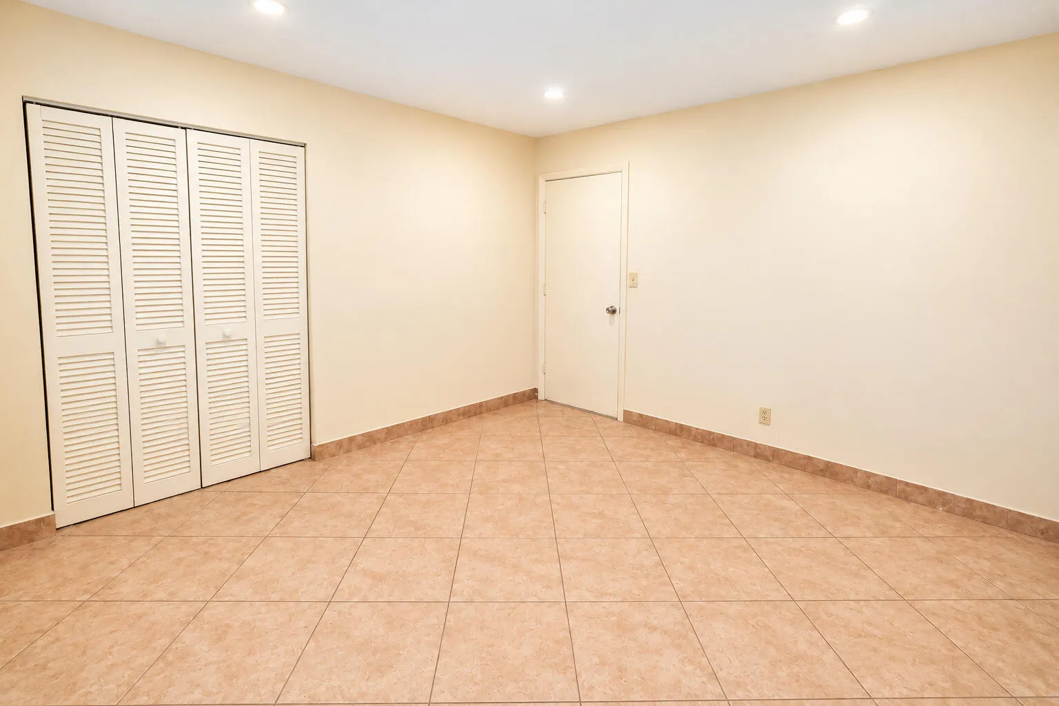 230 SE 1st Street #2
