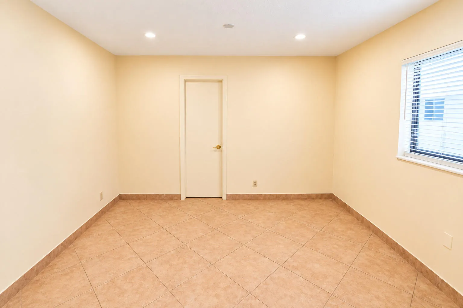 230 SE 1st Street #2