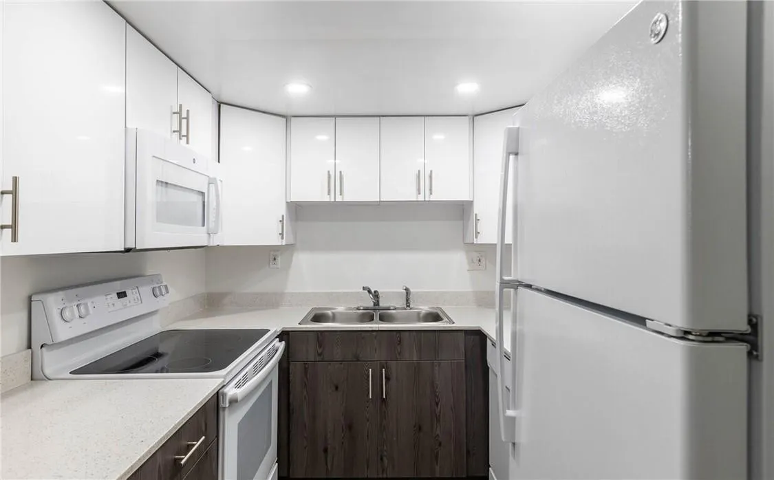 401 NW 34 Street #87-112