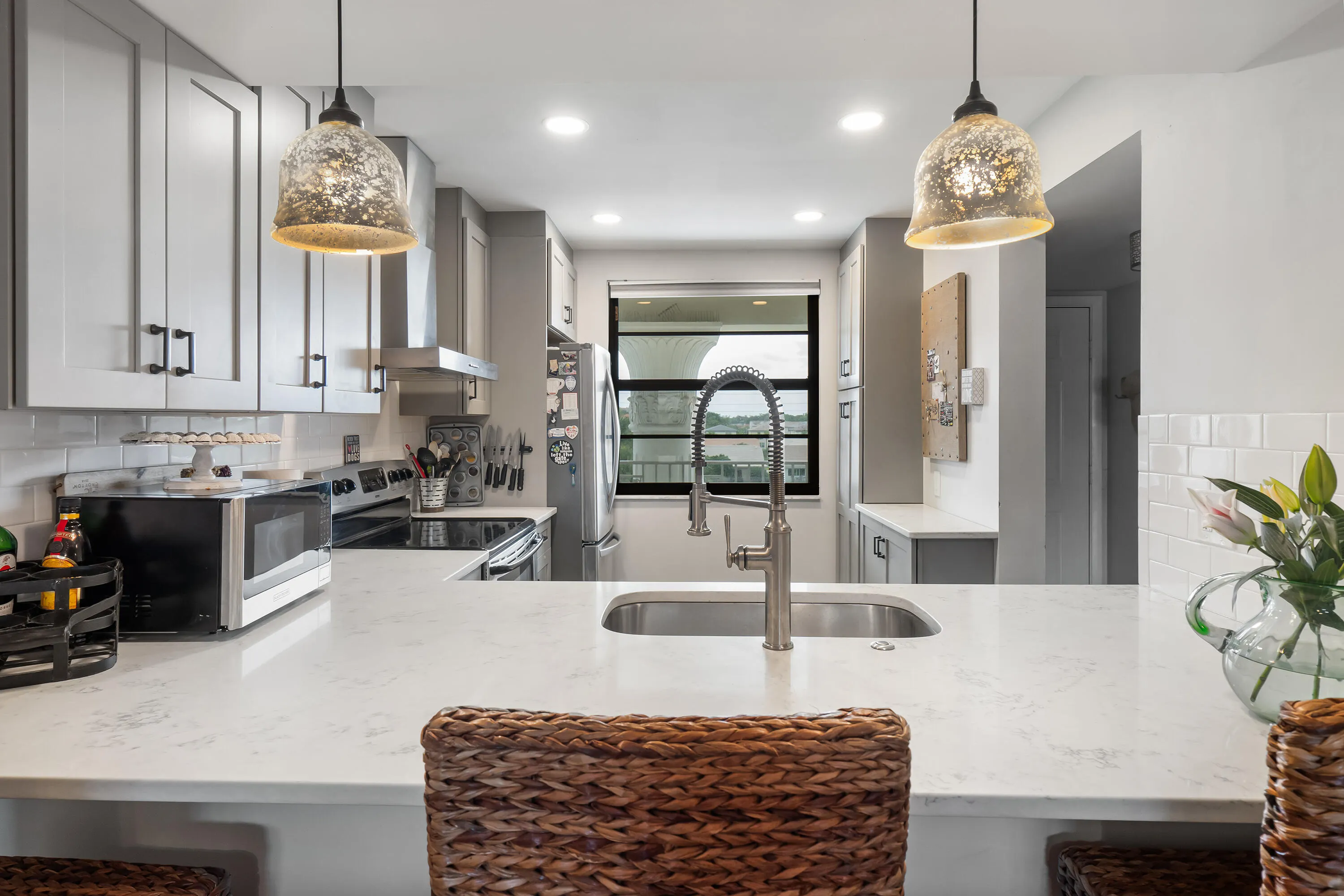 6037 BALBOA Circle #403