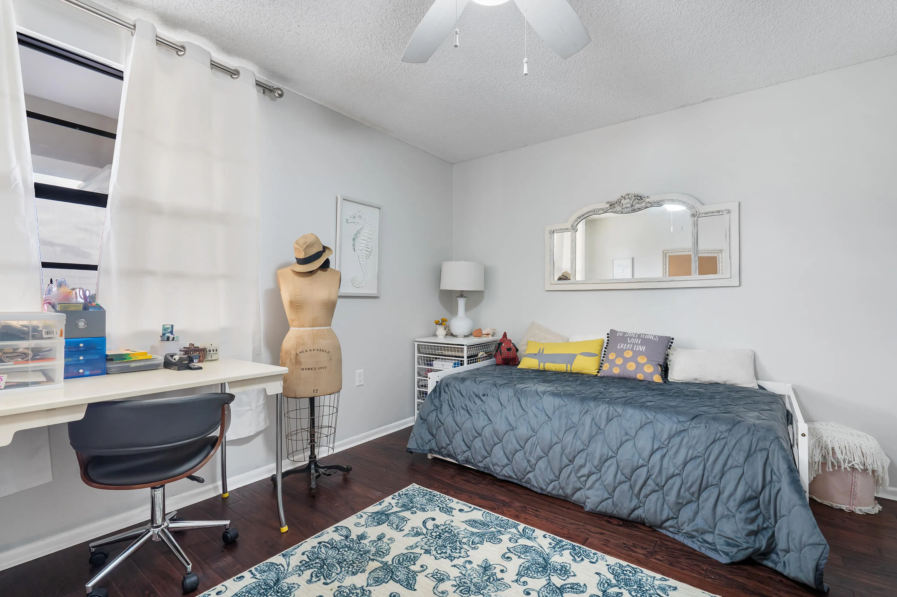 6037 BALBOA Circle #403