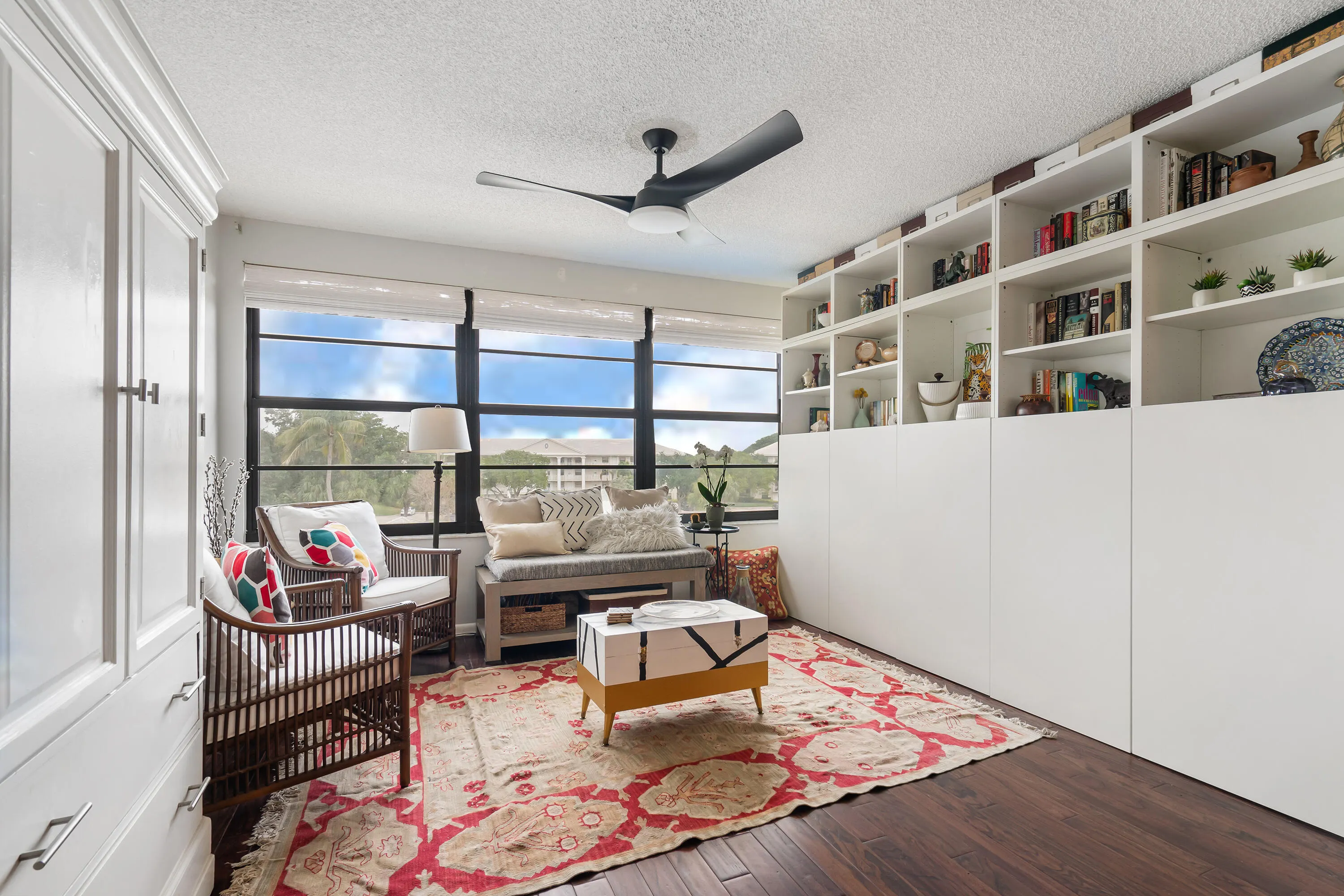 6037 BALBOA Circle #403