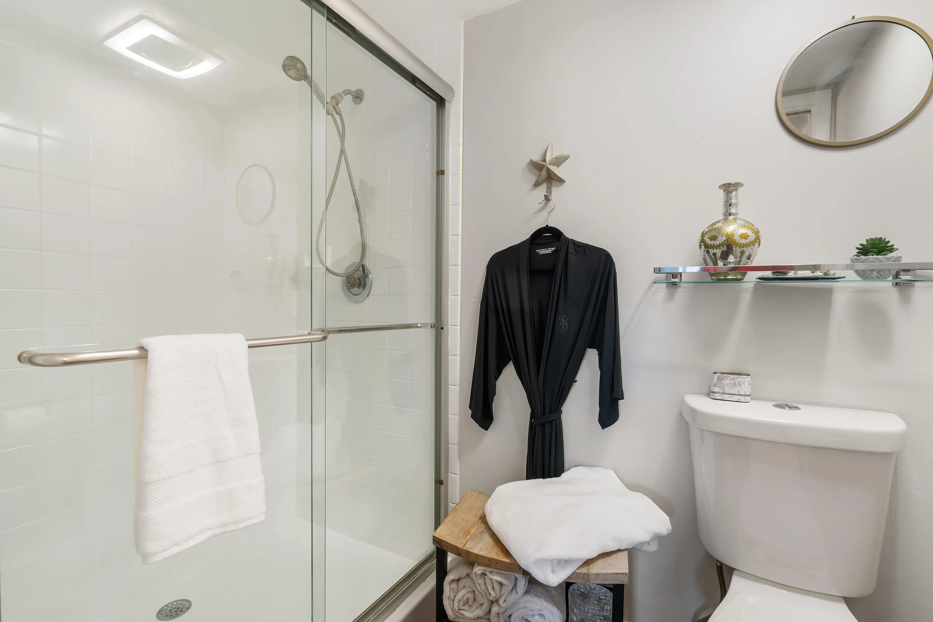 6037 BALBOA Circle #403