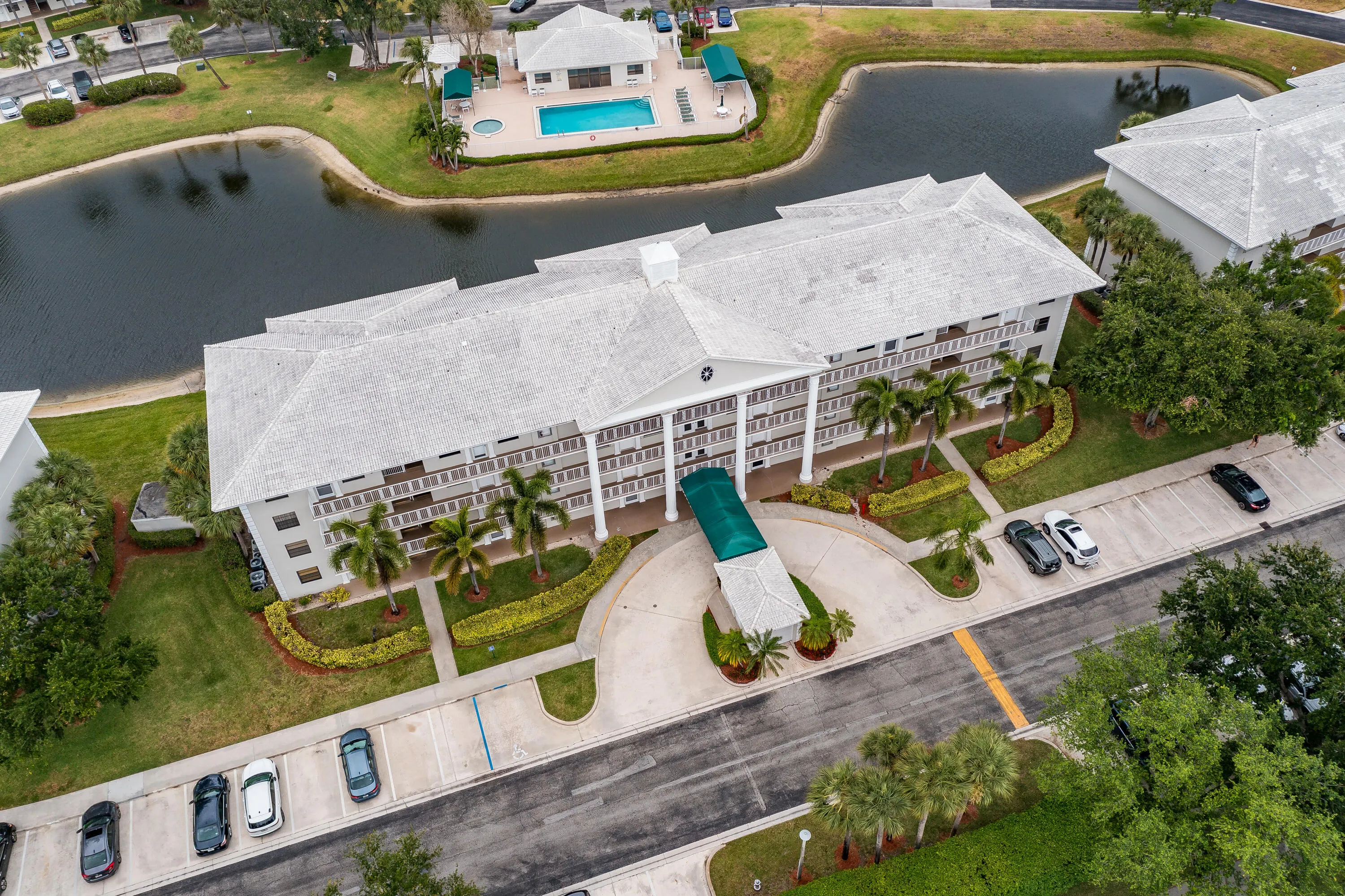 6037 BALBOA Circle #403