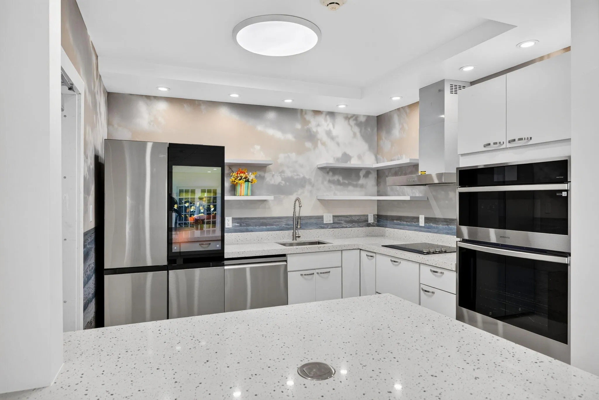 1170 N FEDERAL Highway #512