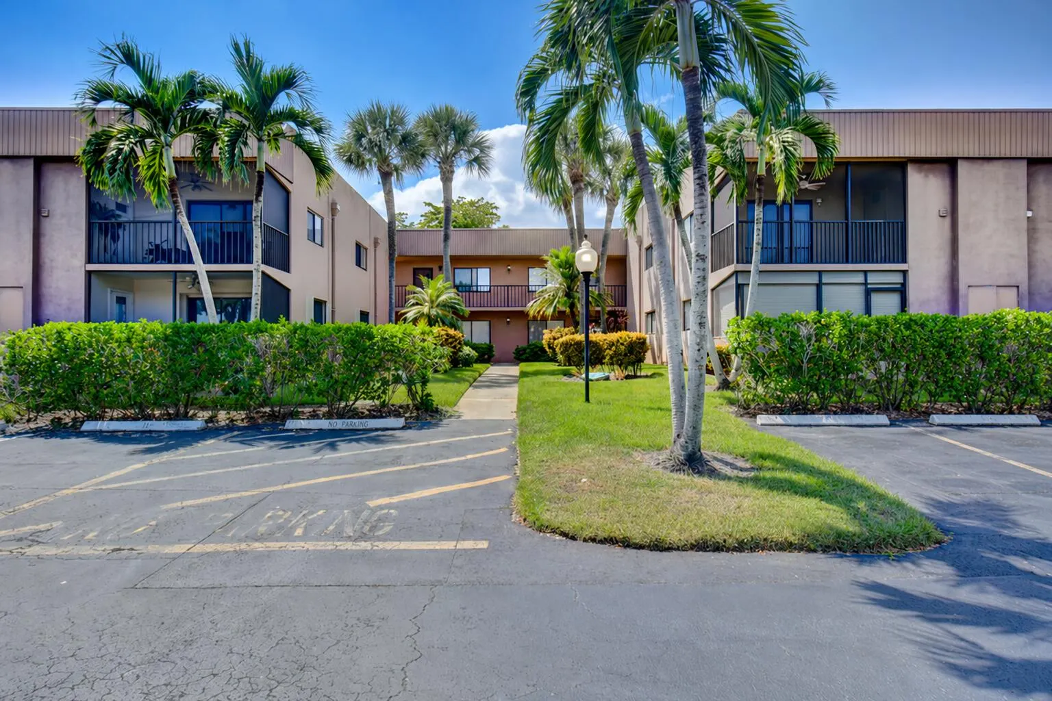 15054 Ashland Way #81
