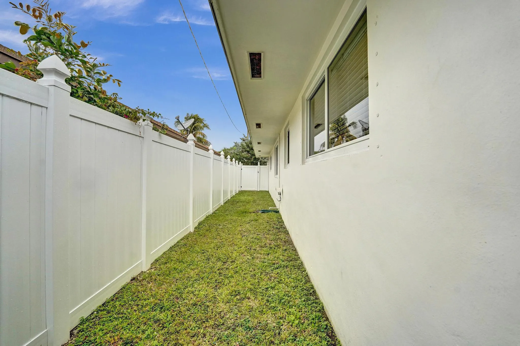 2030 NE 62nd Street