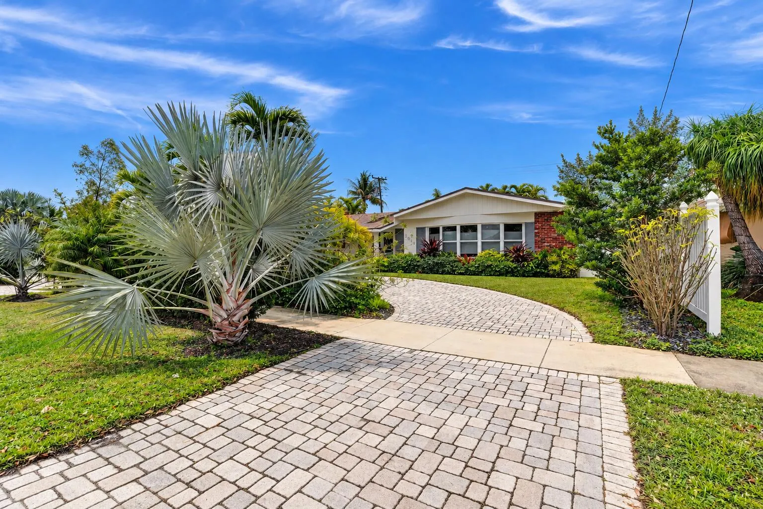2030 NE 62nd Street