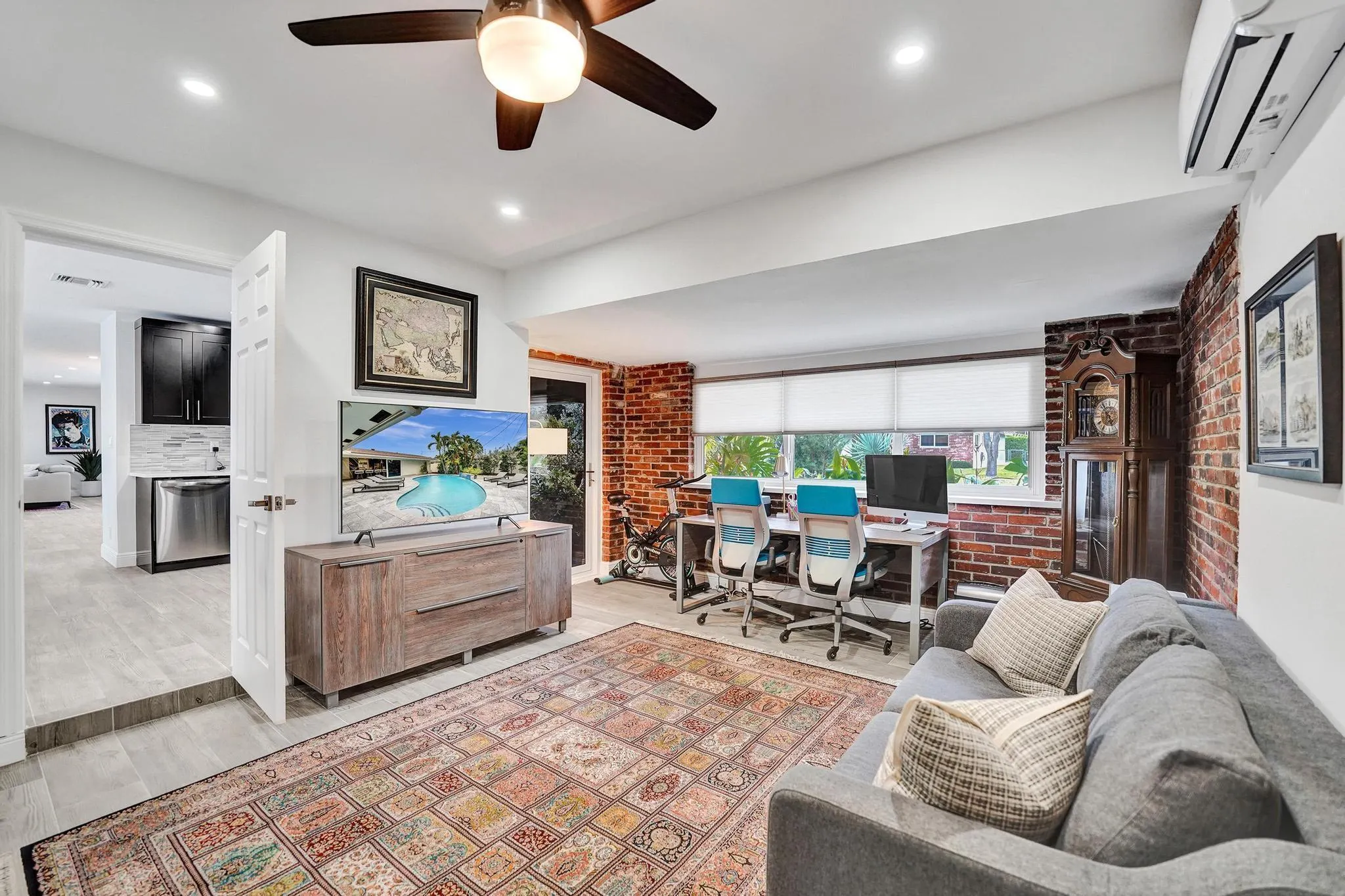 2030 NE 62nd Street