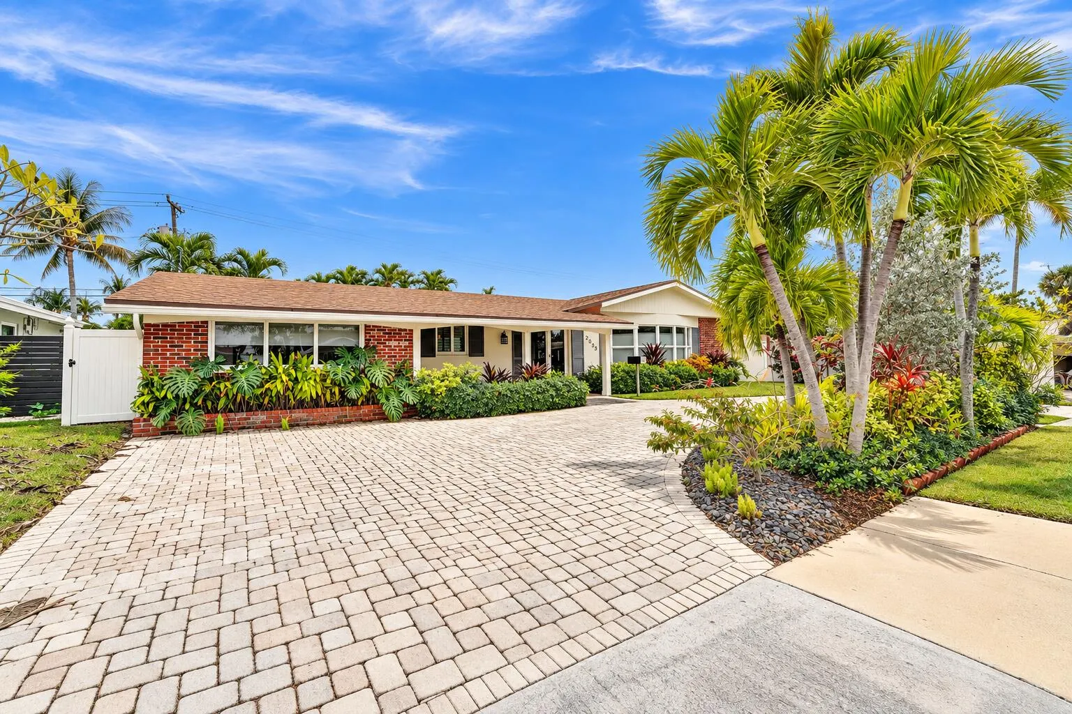 2030 NE 62nd Street