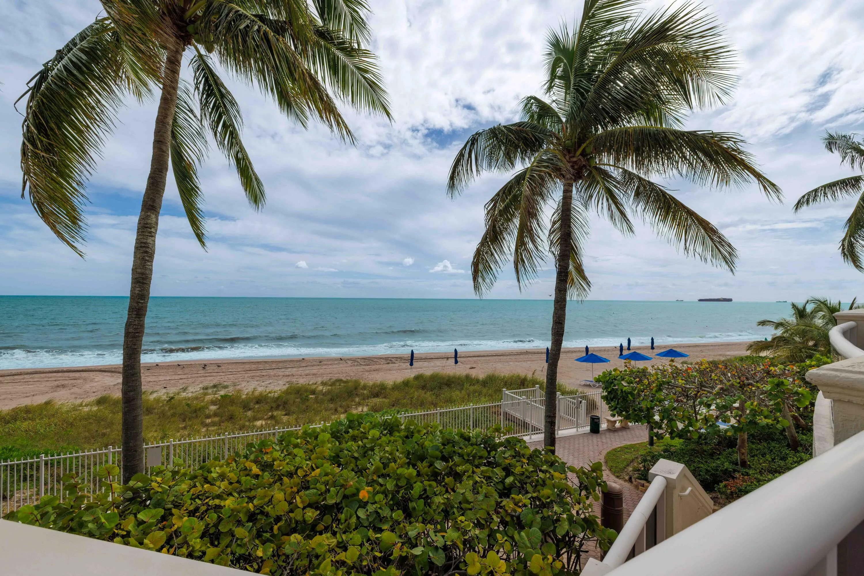 4240 Galt Ocean Drive #2106
