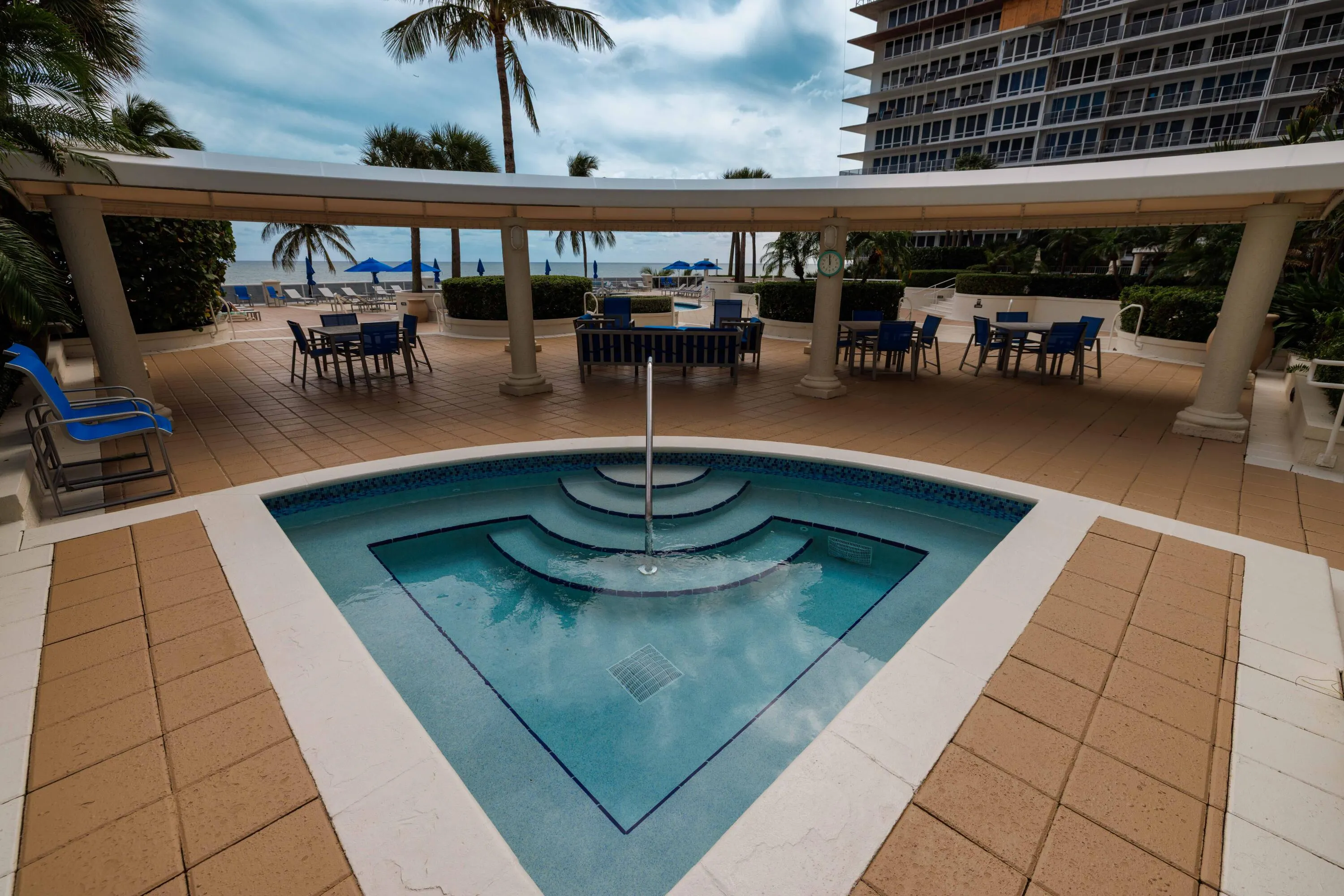 4240 Galt Ocean Drive #2106