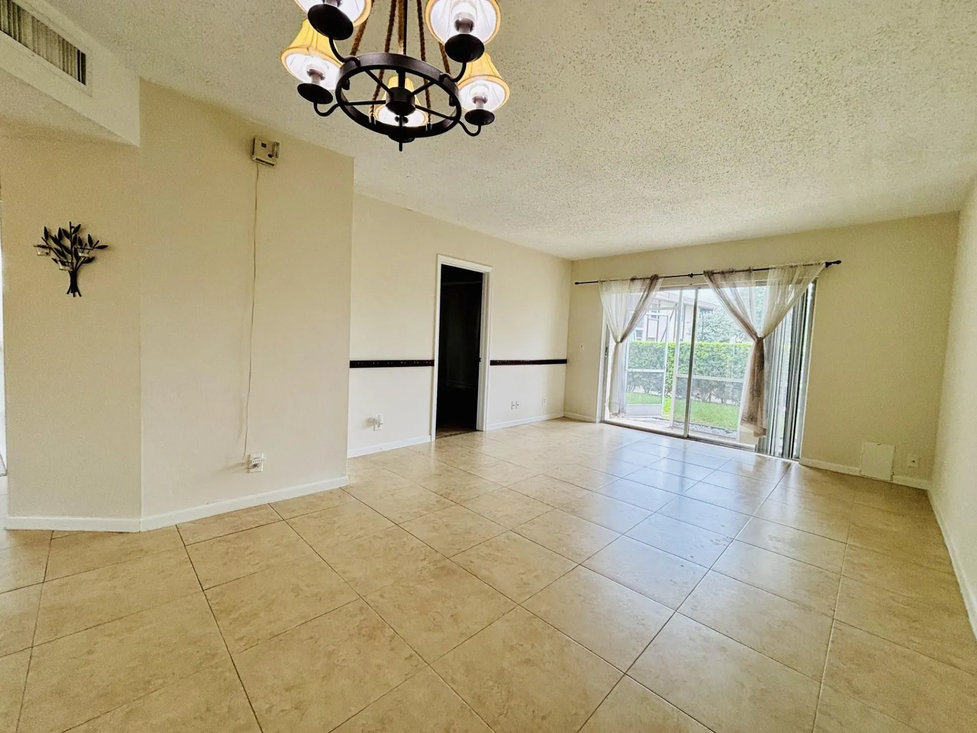 2391 NW 89TH Drive #401