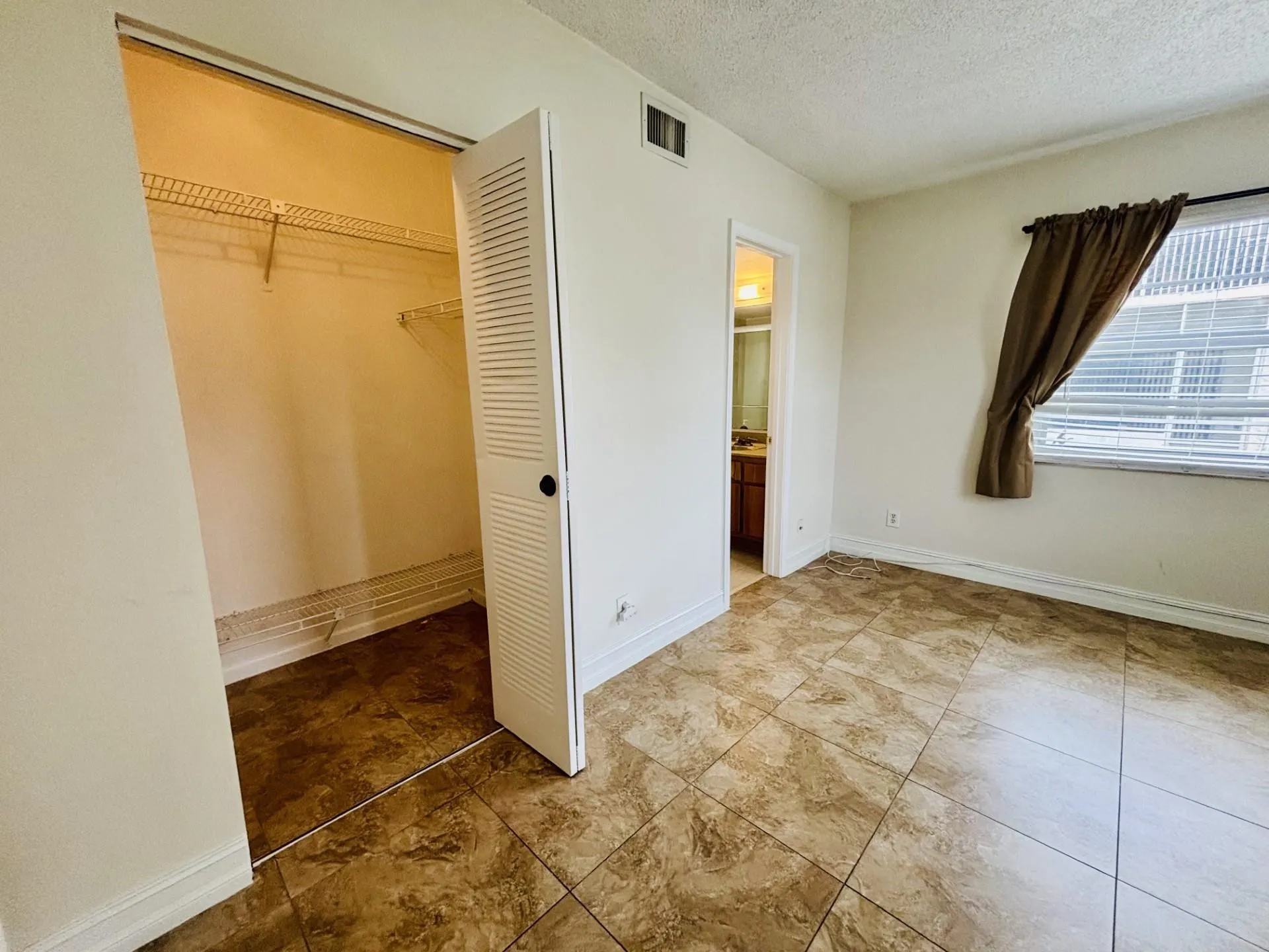 2391 NW 89TH Drive #401