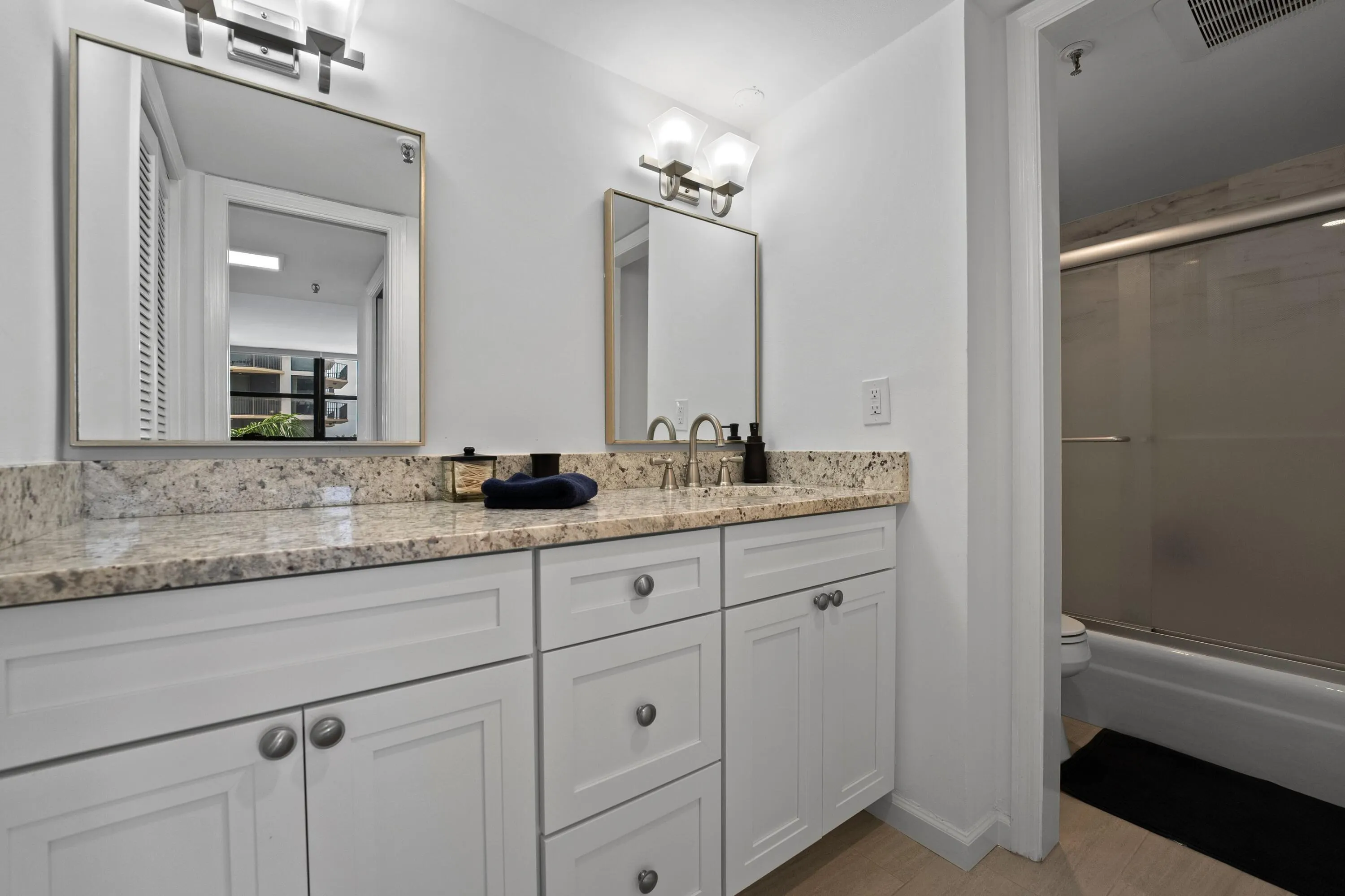 859 JEFFERY Street #5120