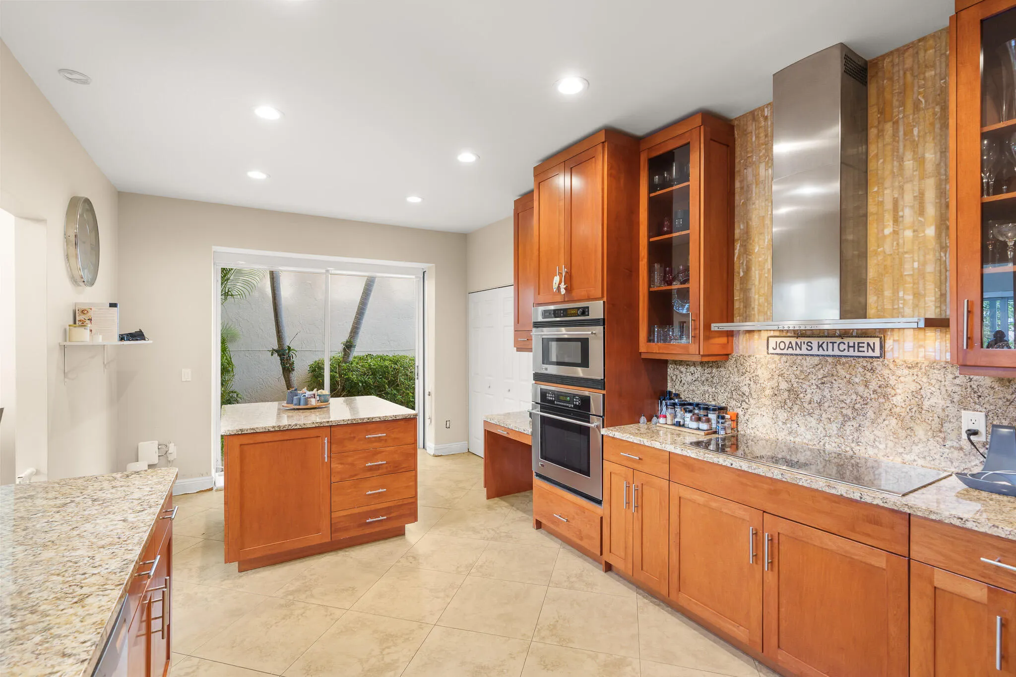 23381 BUTTERFLY PALM Court
