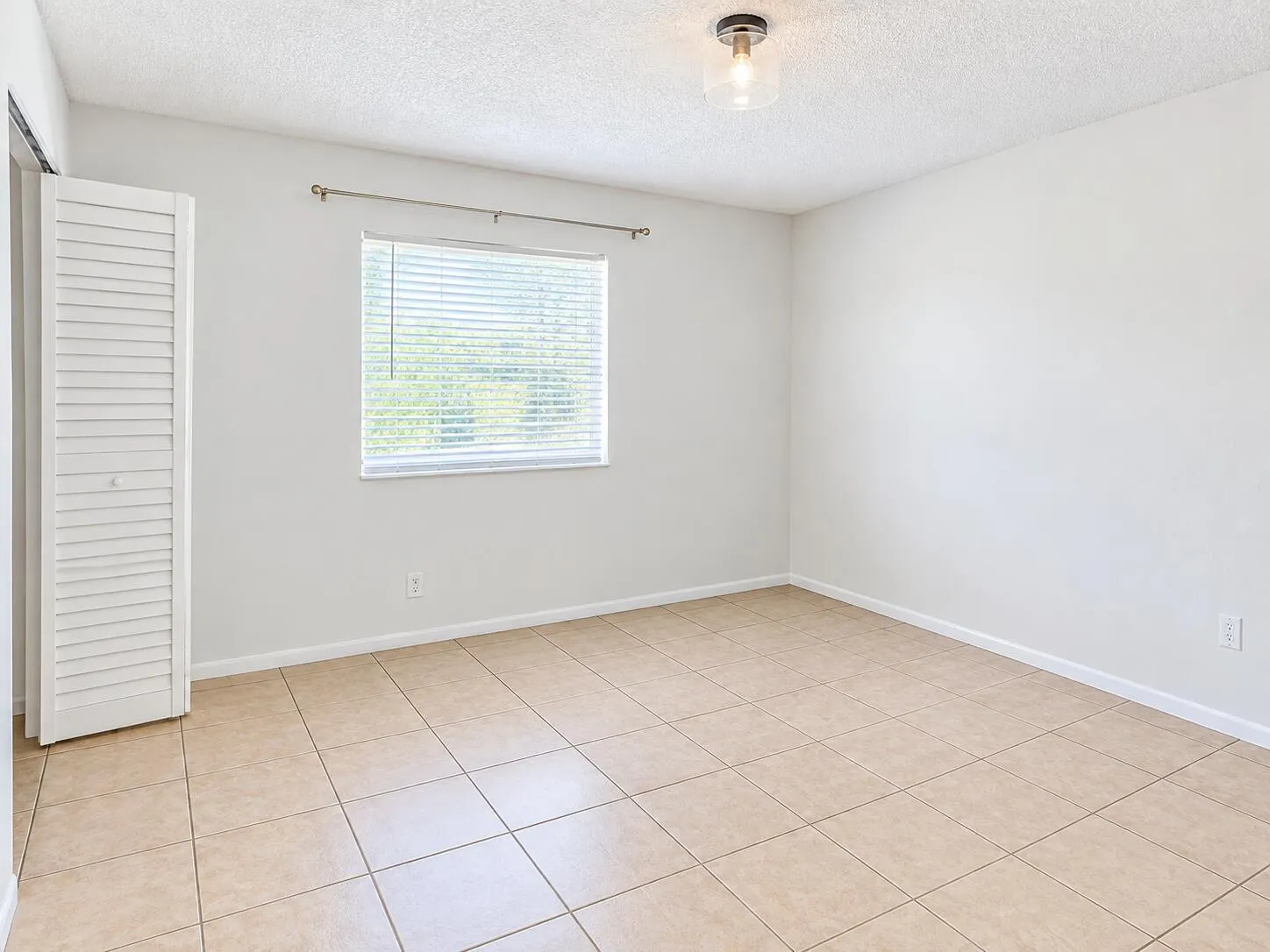 501 Gardens Drive #101