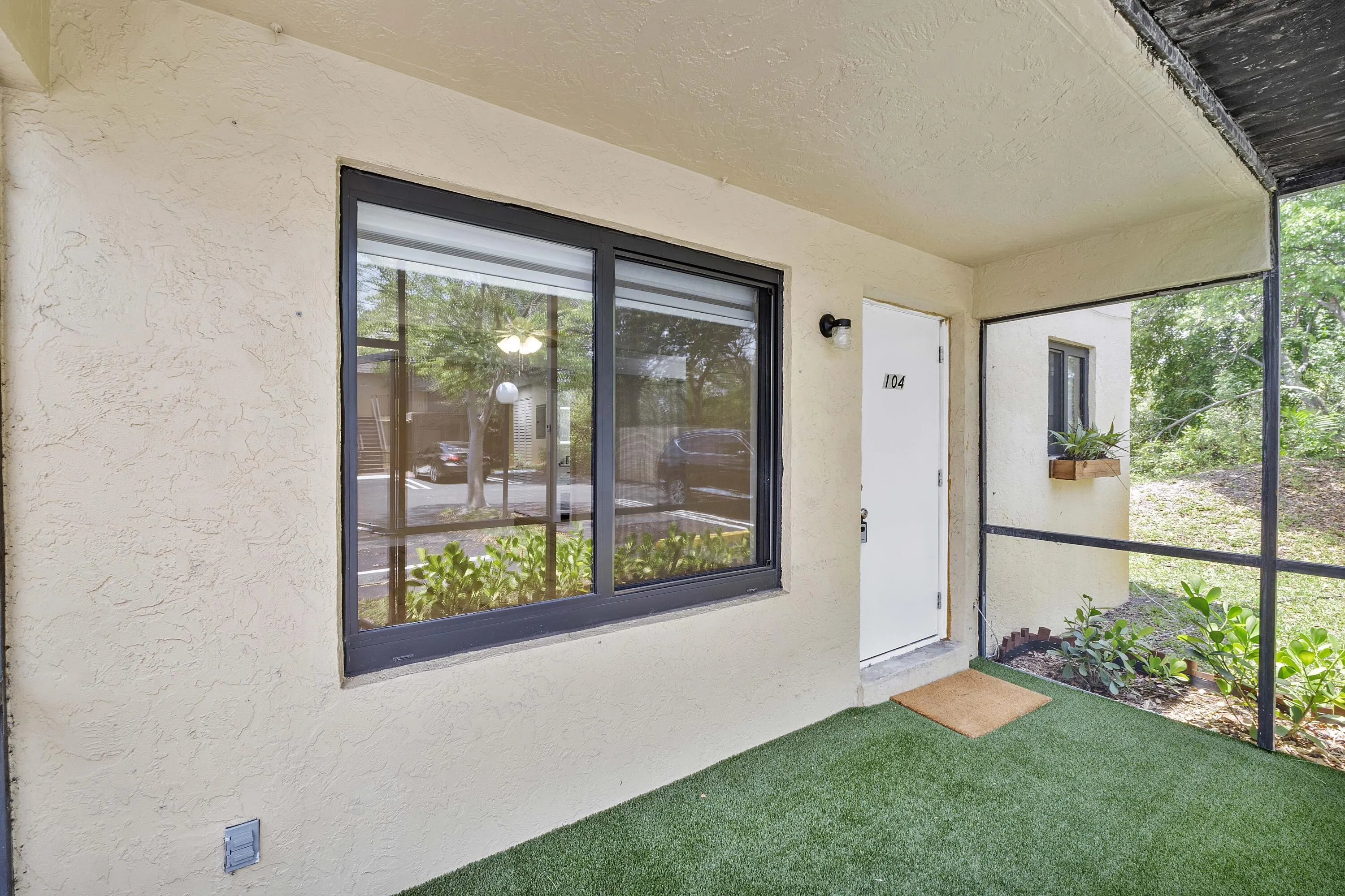 1325 S FLAGLER Avenue #104