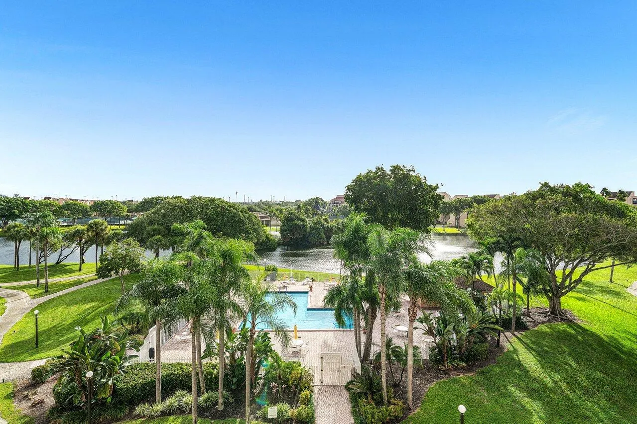 2255 LINDELL Boulevard #4505