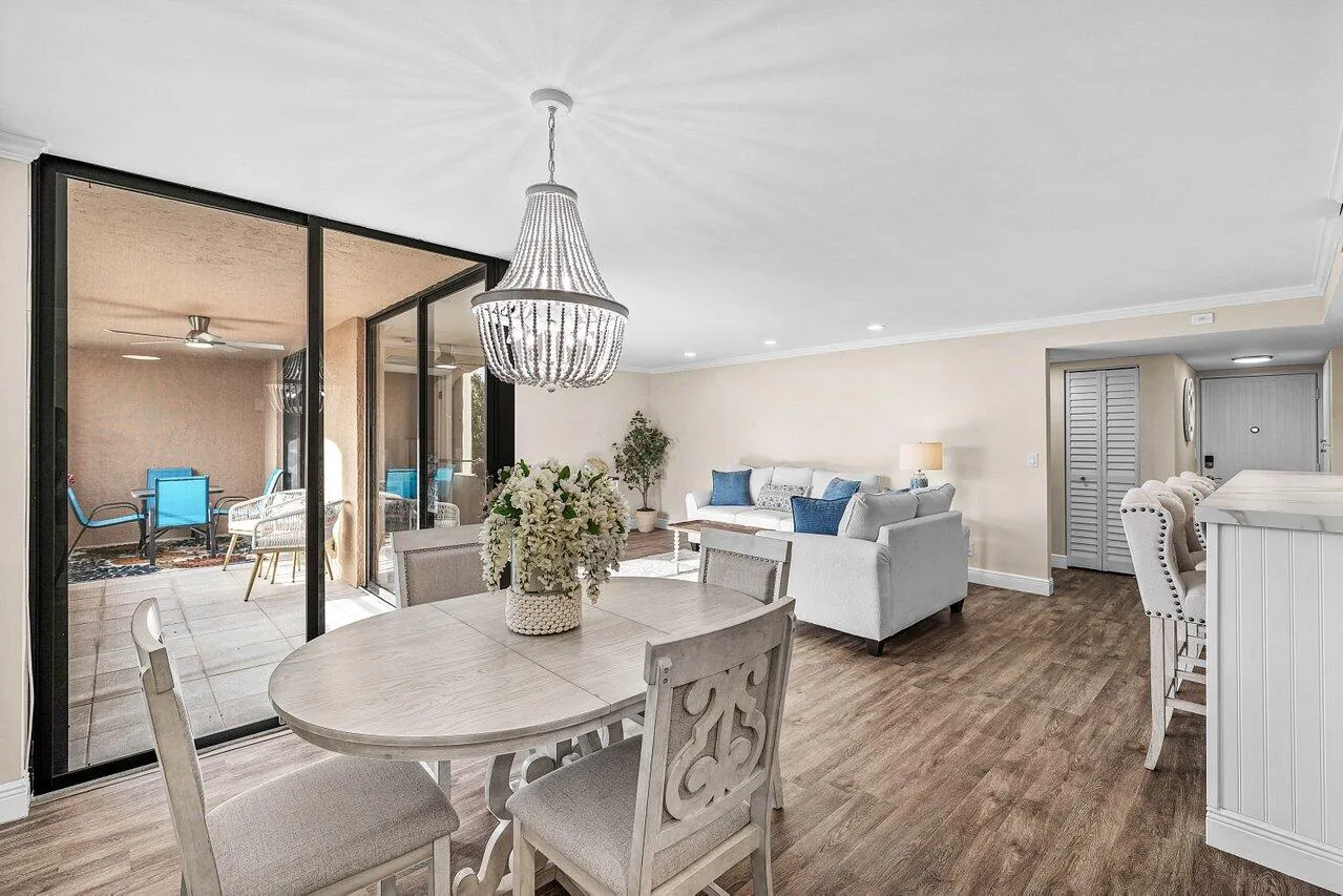 2255 LINDELL Boulevard #4505