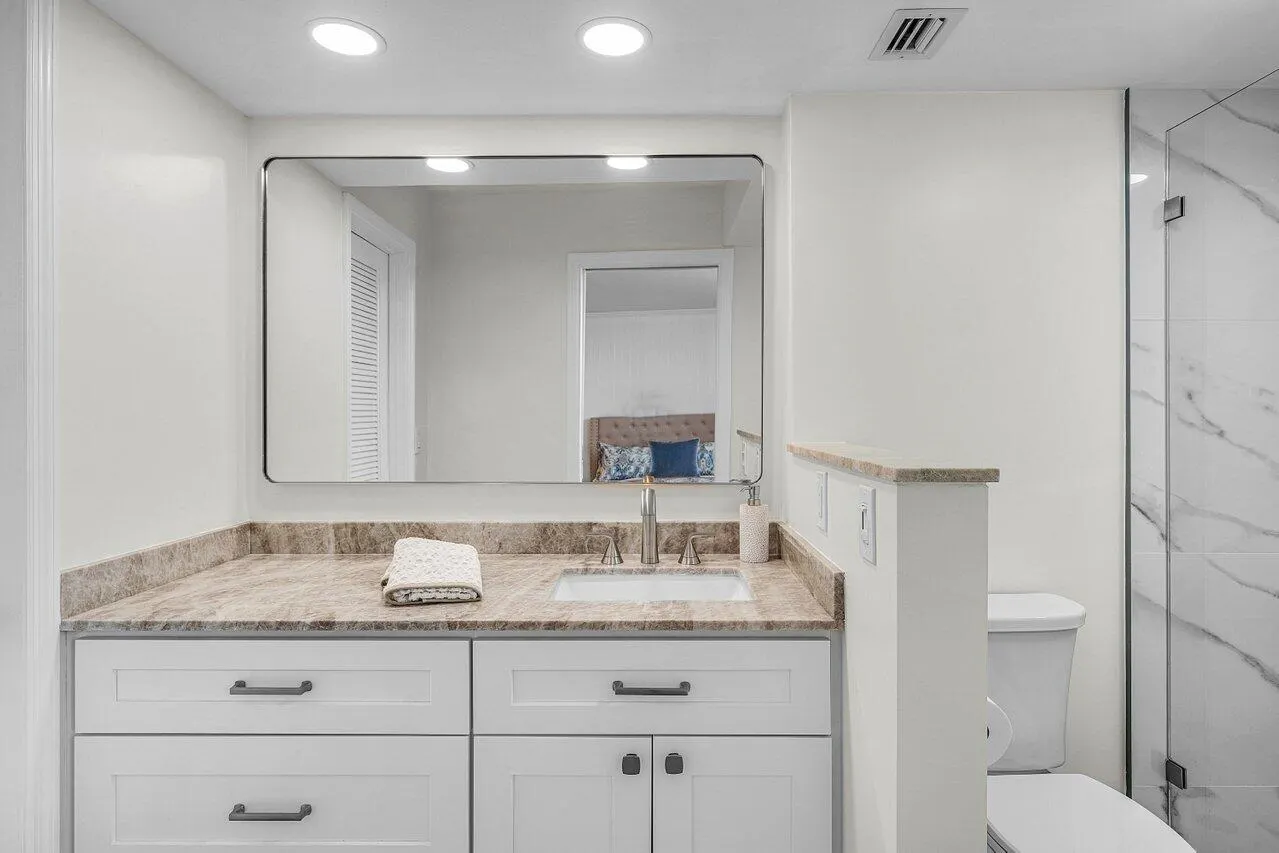 2255 LINDELL Boulevard #4505