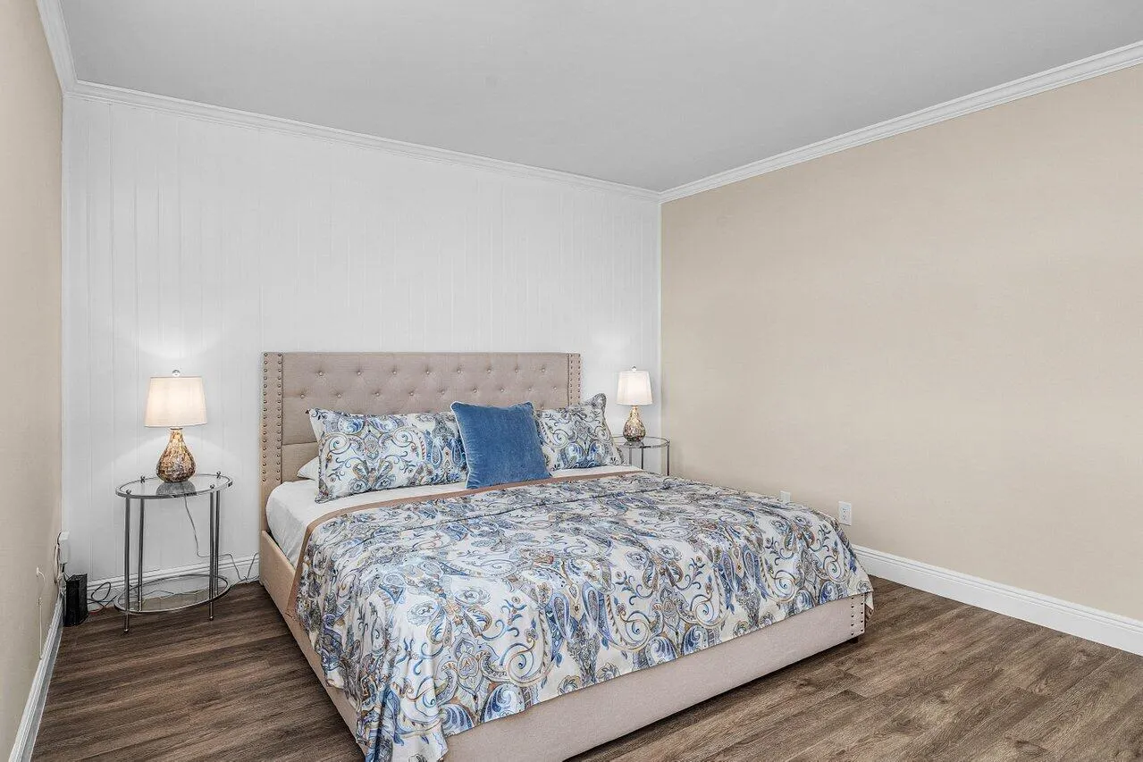 2255 LINDELL Boulevard #4505