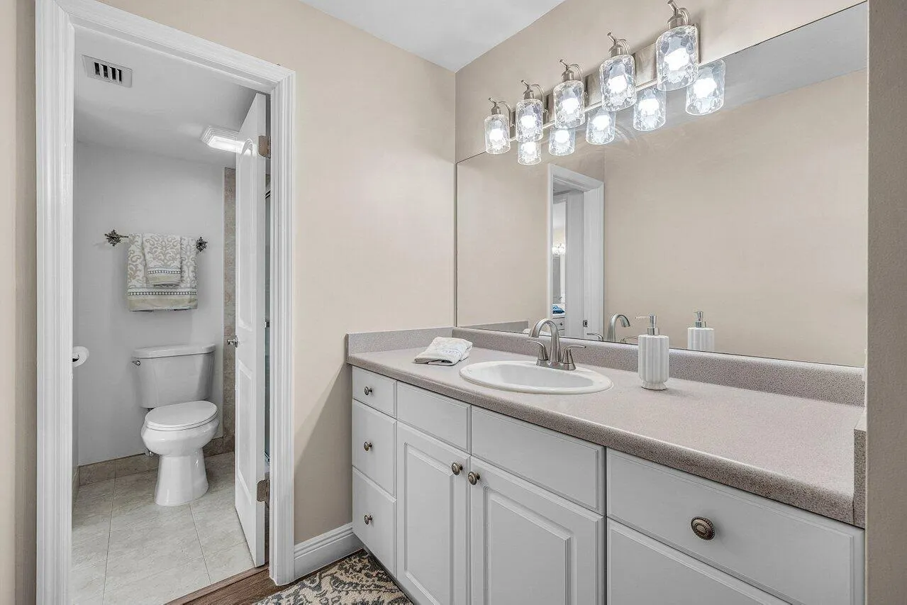 2255 LINDELL Boulevard #4505