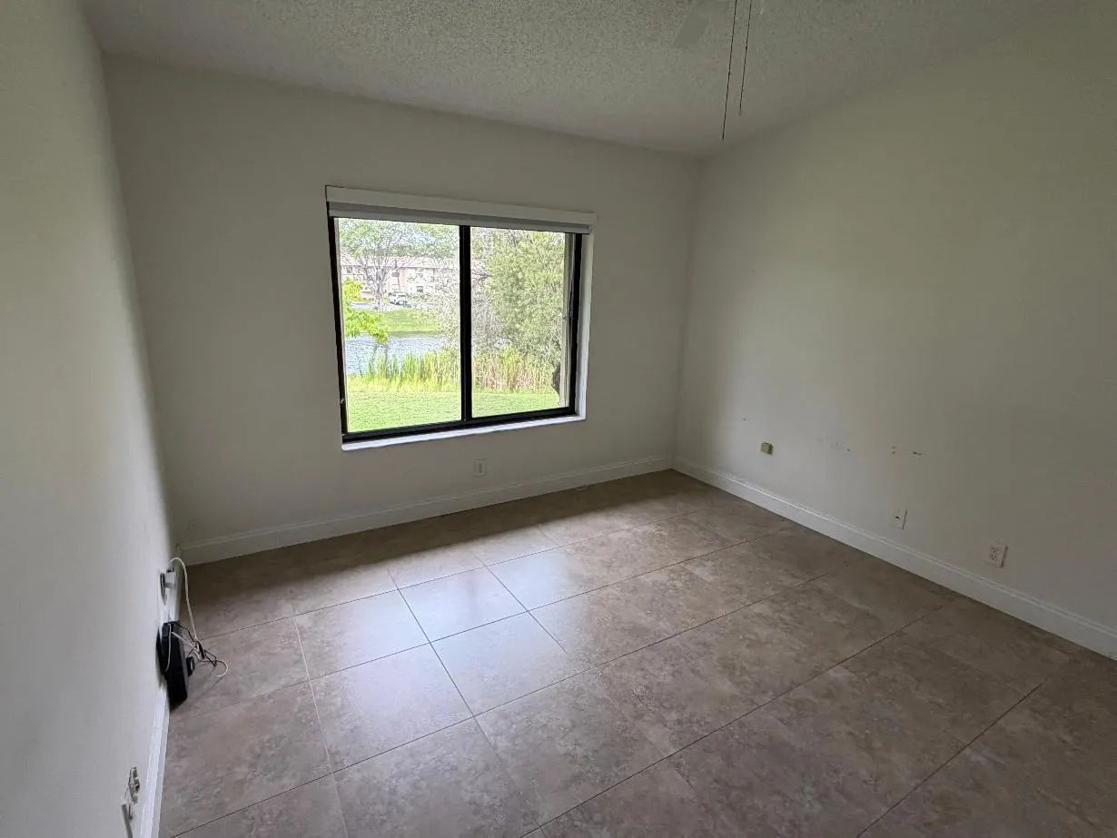 21943 REMSEN Terrace #203