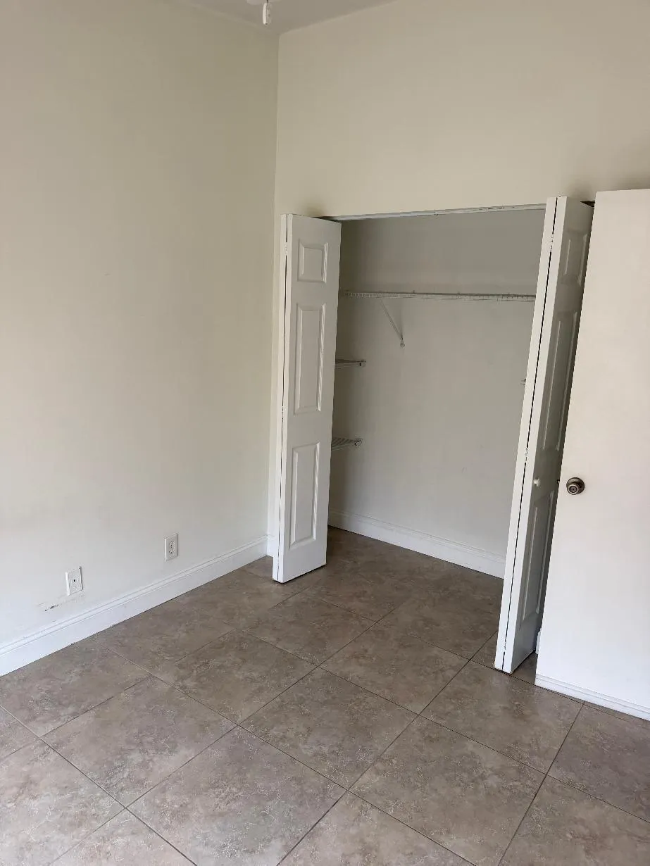 21943 REMSEN Terrace #203