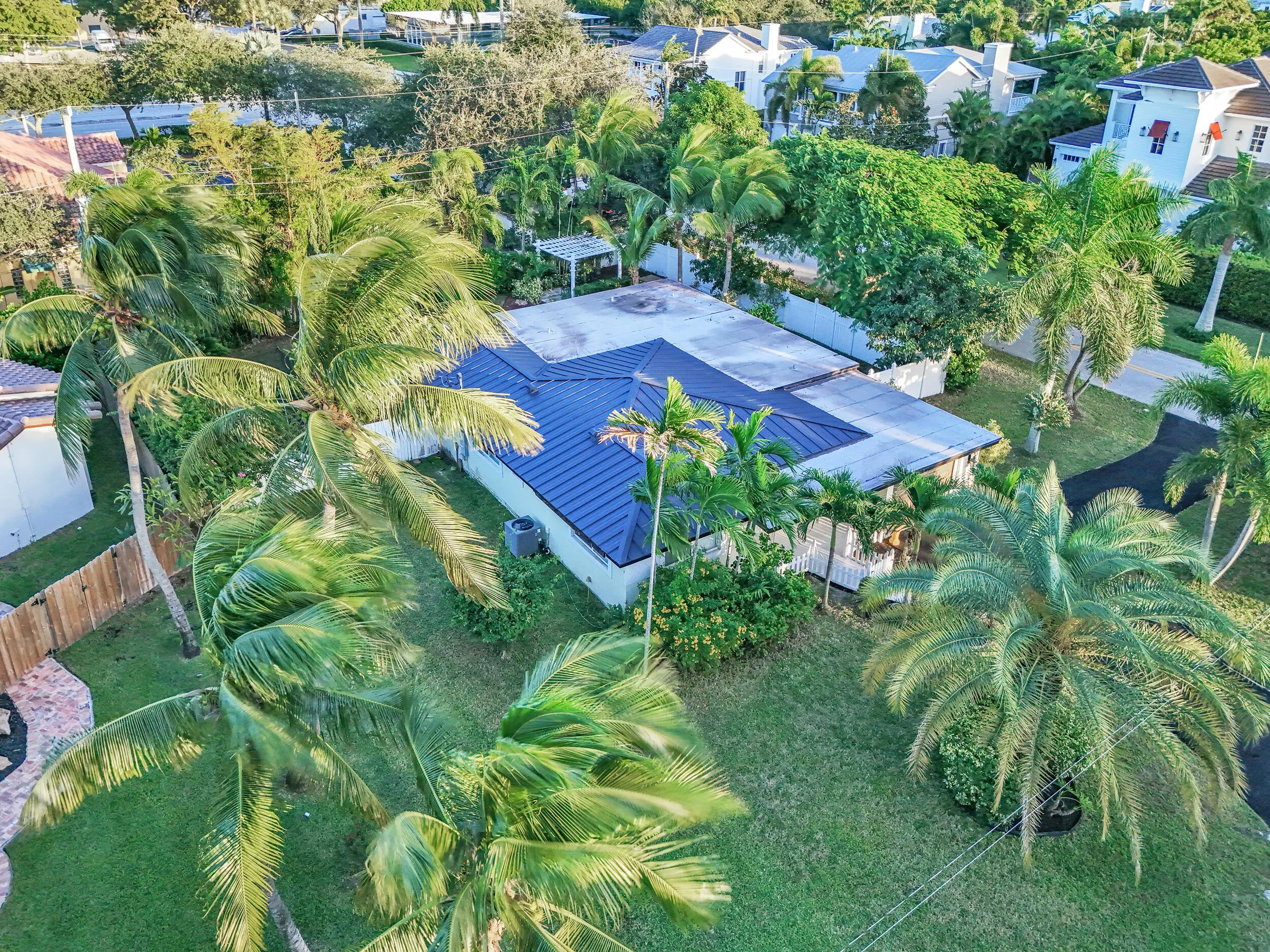 220 NW 12TH Street