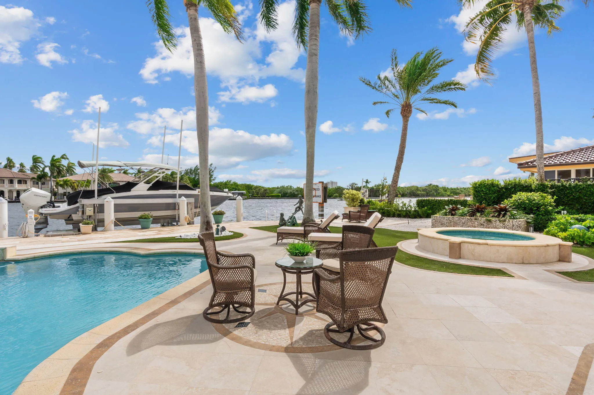2200 INTRACOASTAL Drive