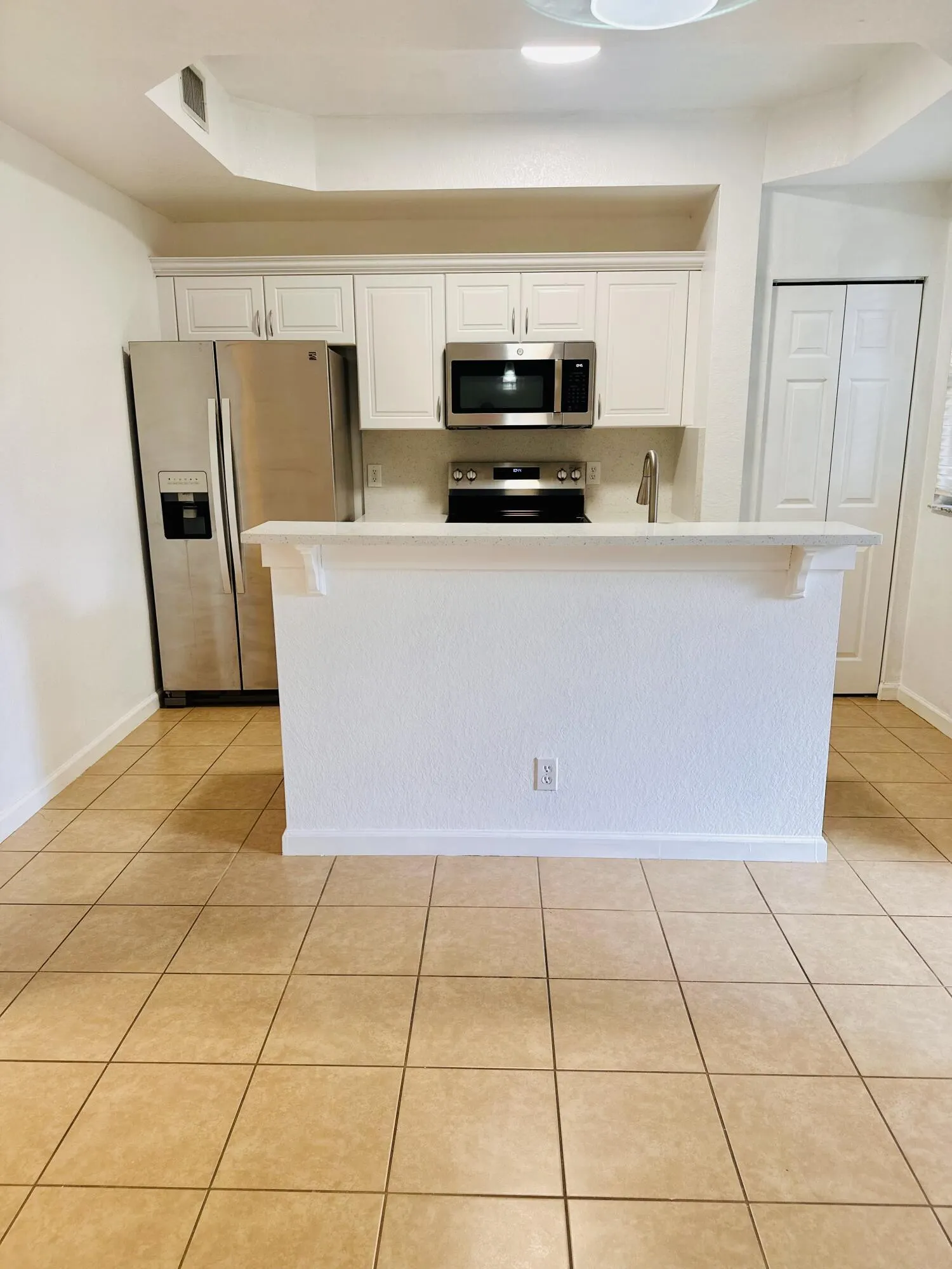 2928 HIDDEN HILLS Road #1405