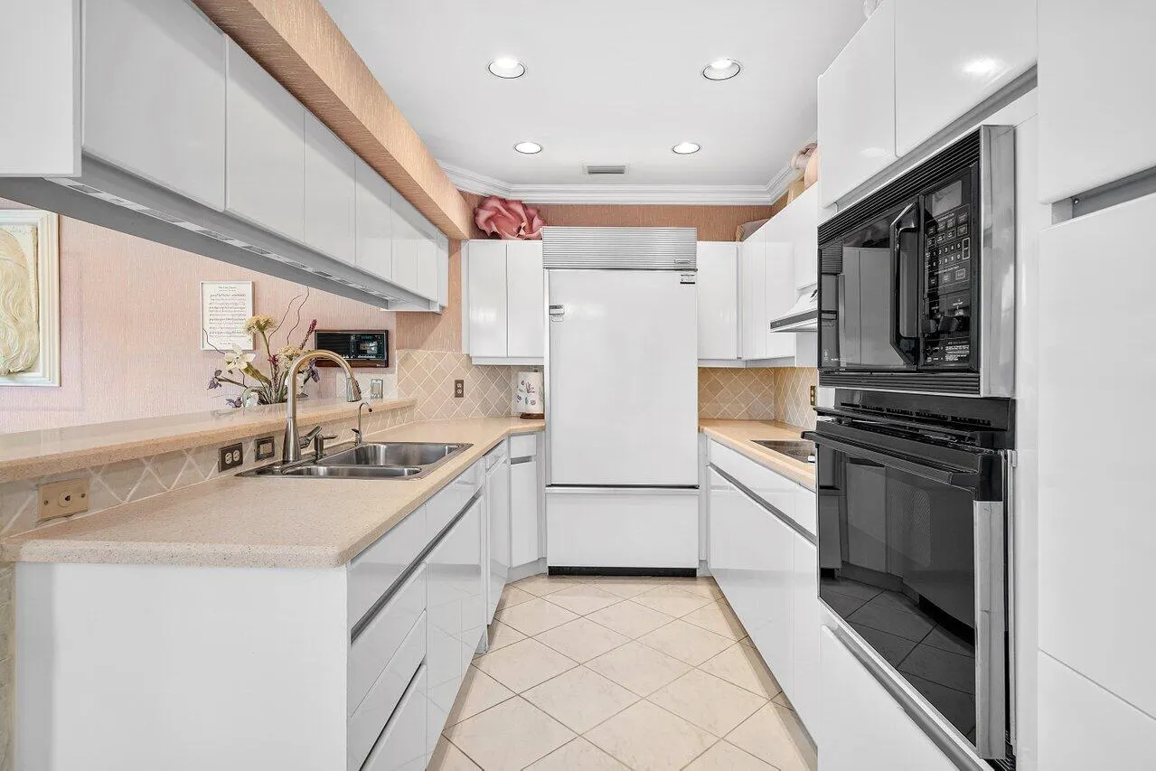 7580 Mirabella Drive