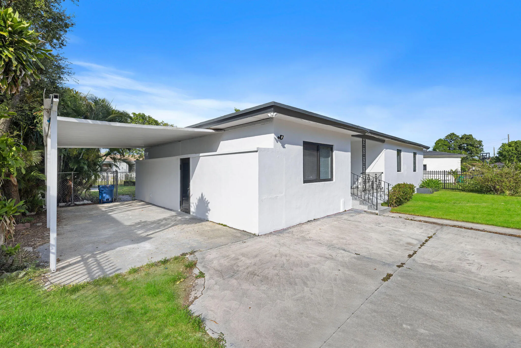 9001 NW 32ND CT Road