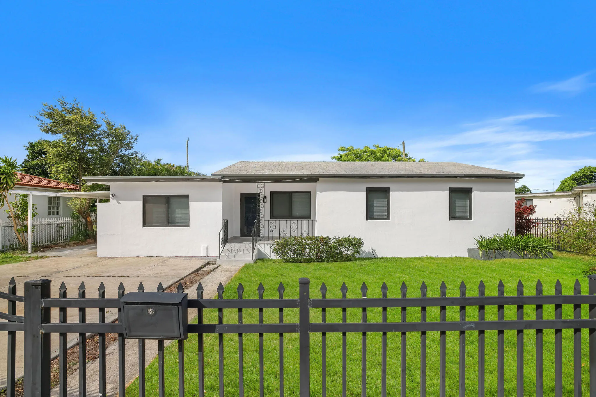 9001 NW 32ND CT Road