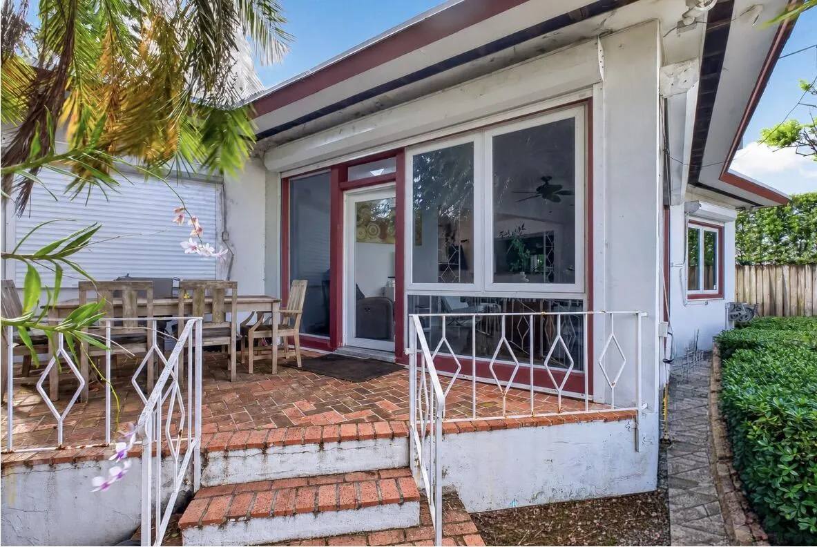 1345 MARSEILLE Drive