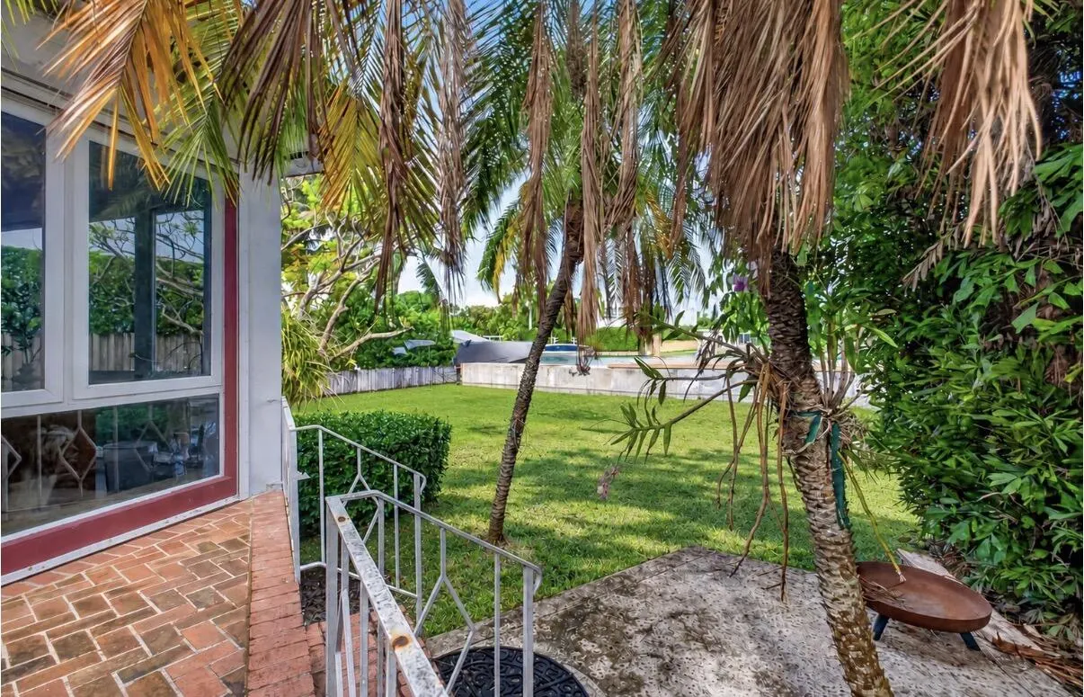 1345 MARSEILLE Drive