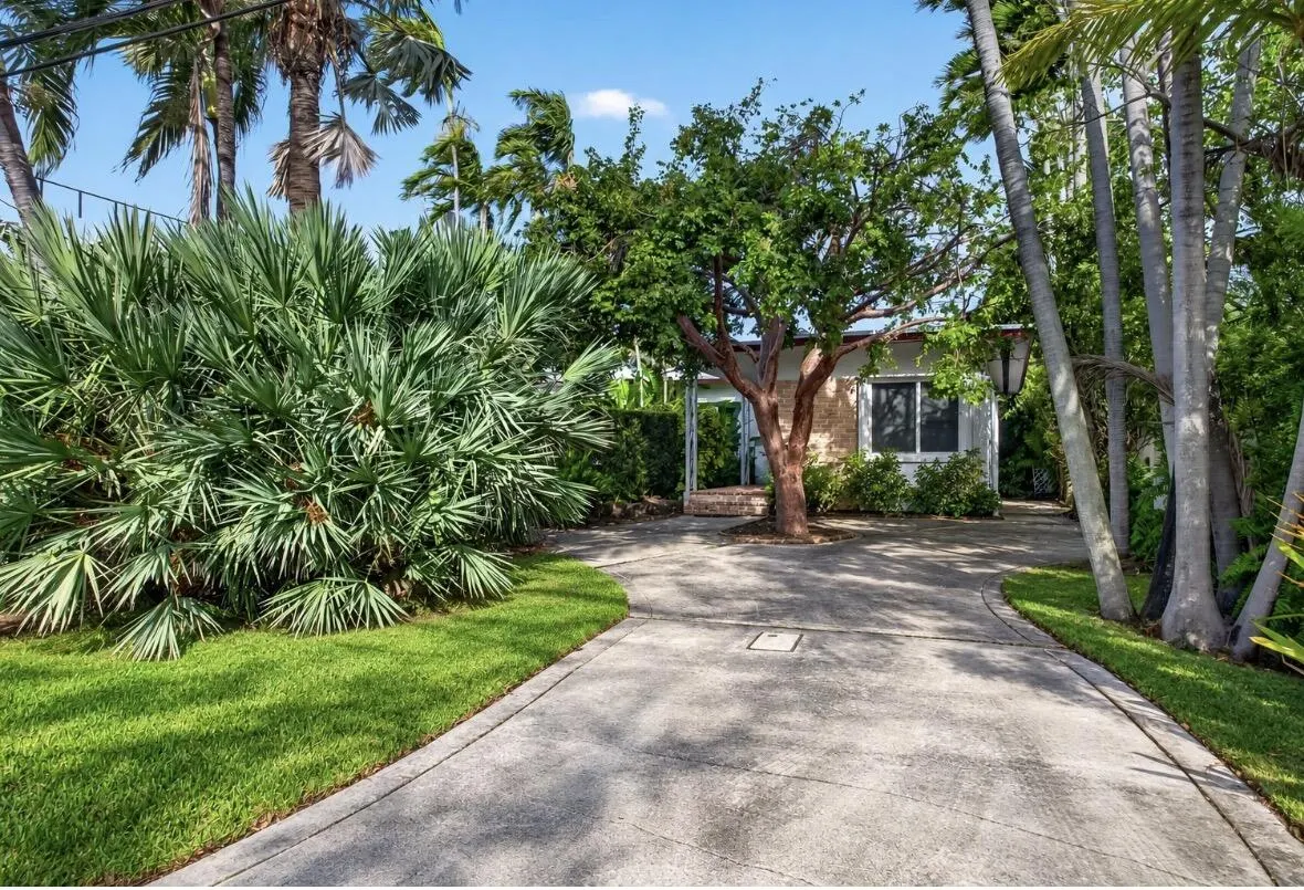 1345 MARSEILLE Drive