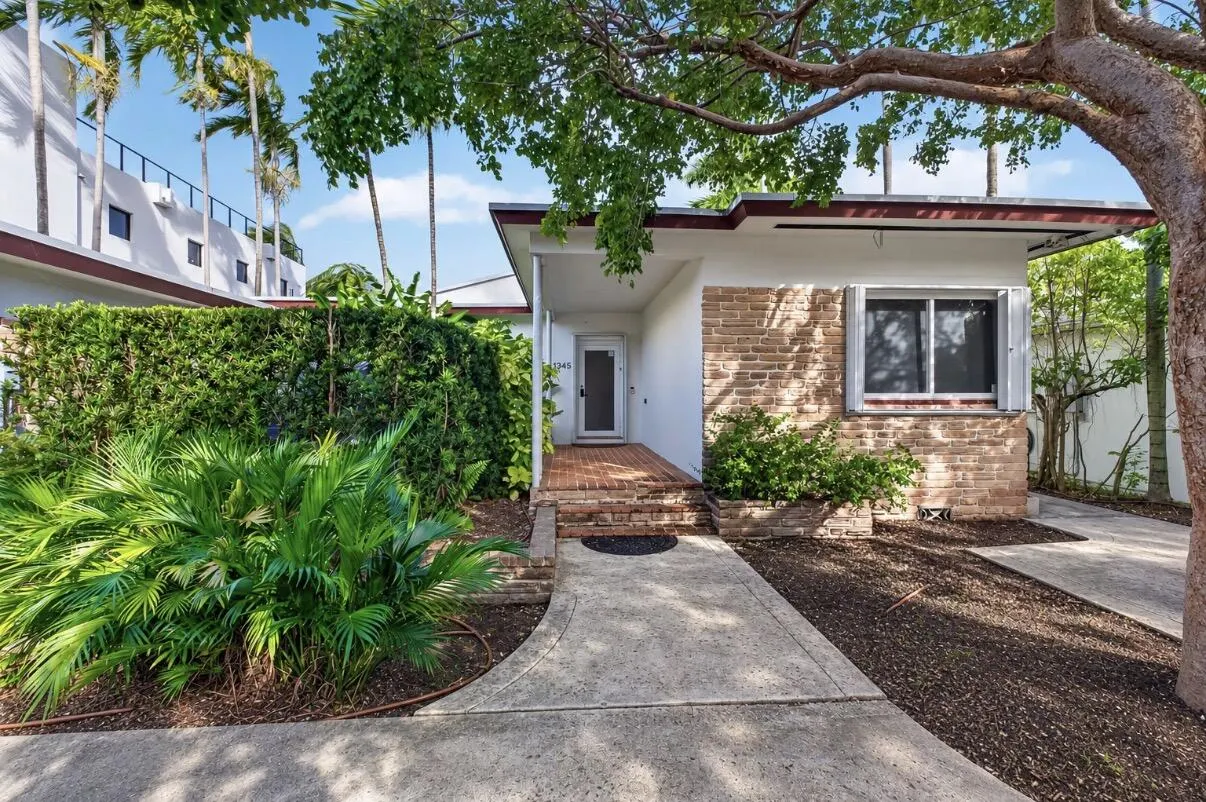 1345 MARSEILLE Drive