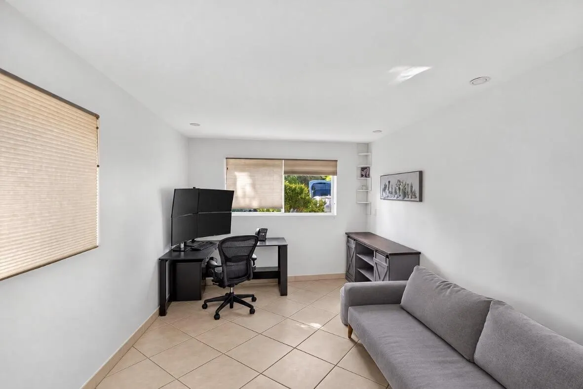 1345 MARSEILLE Drive
