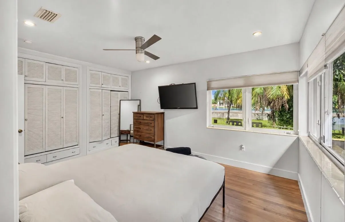 1345 MARSEILLE Drive
