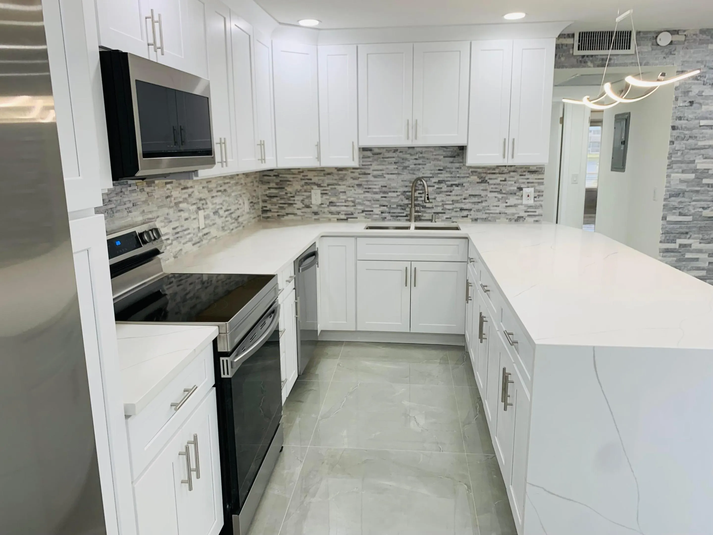 2083 Exeter E