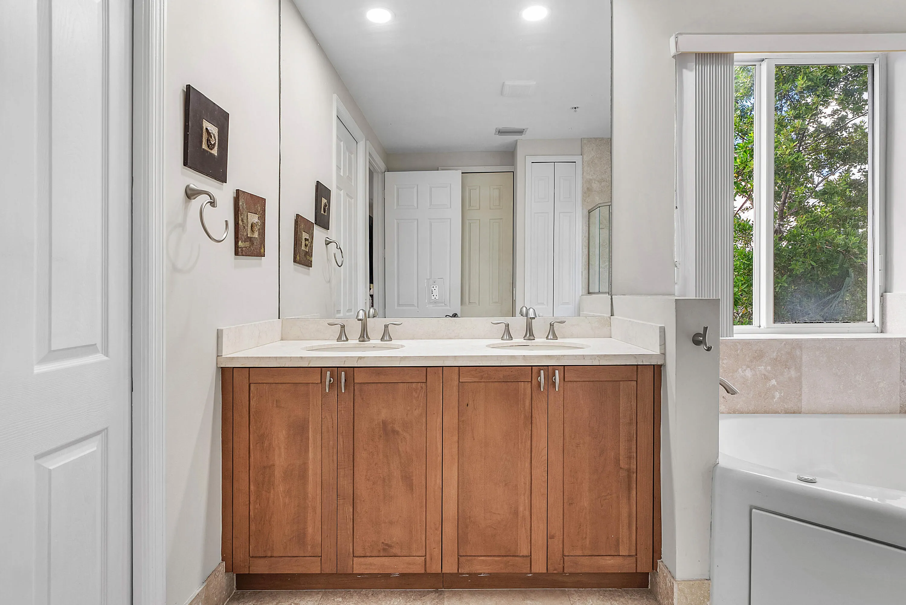 3131 Waterside Circle