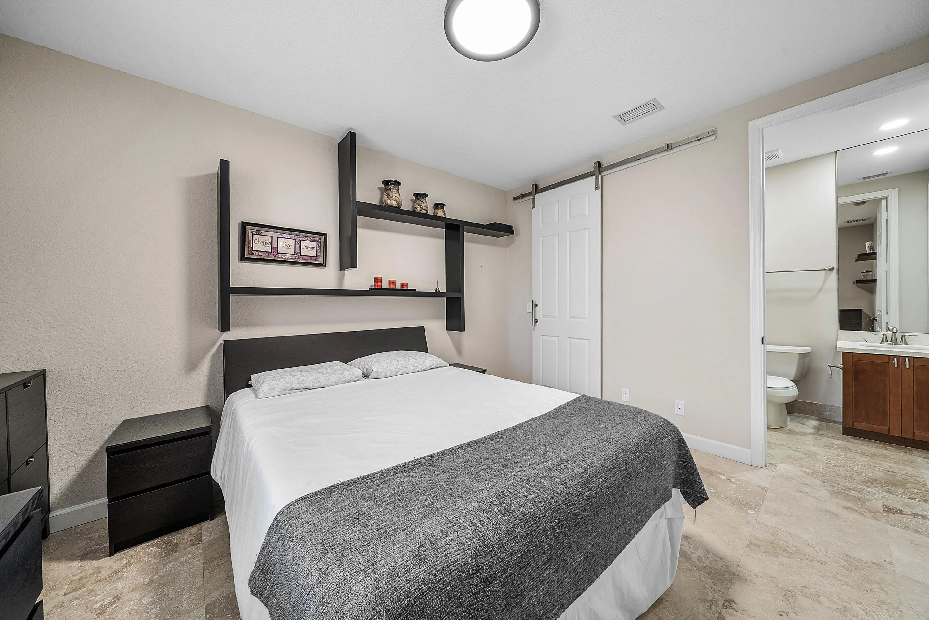 3131 Waterside Circle
