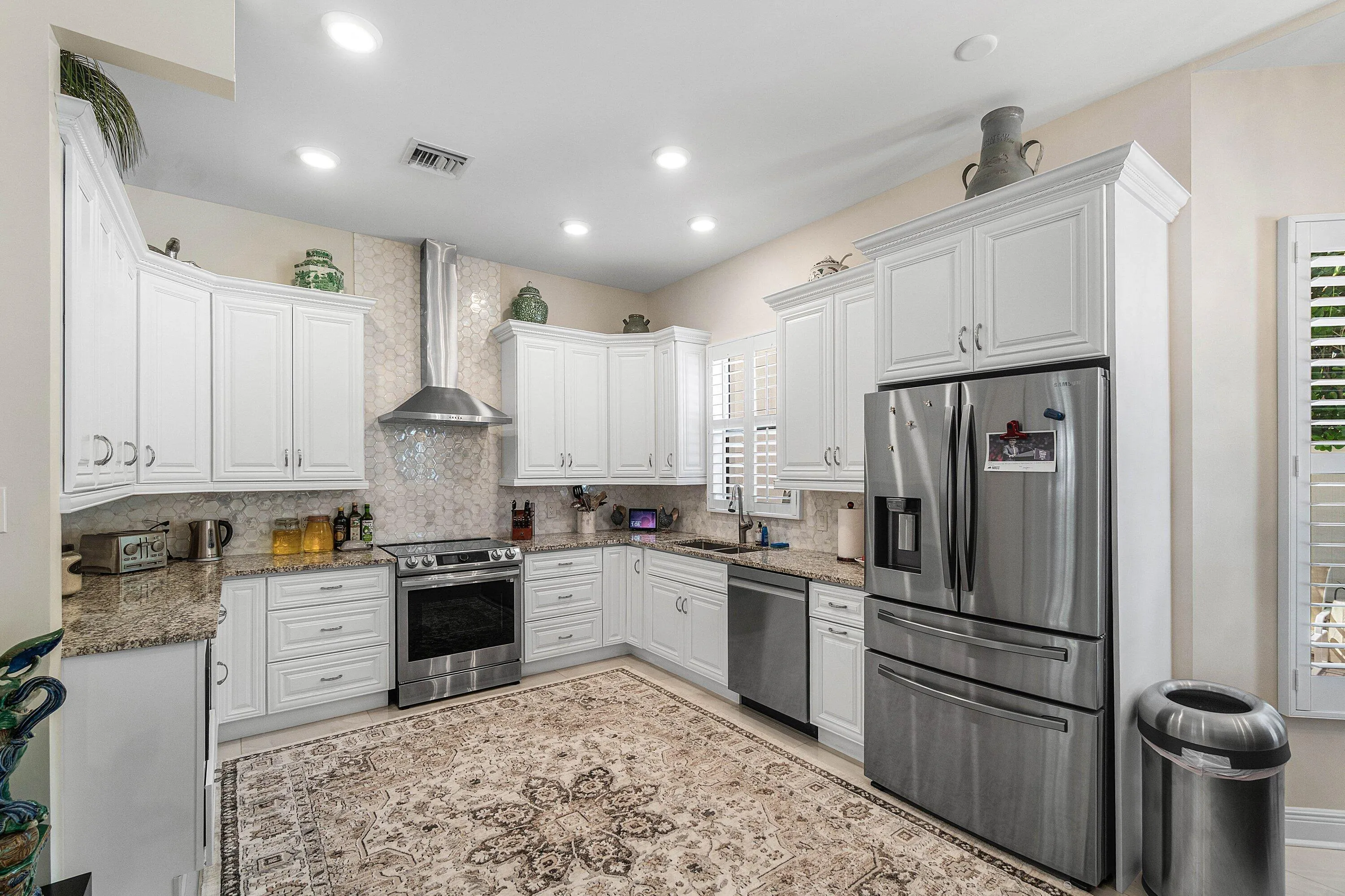 1860 HIGHLAND GROVE Drive