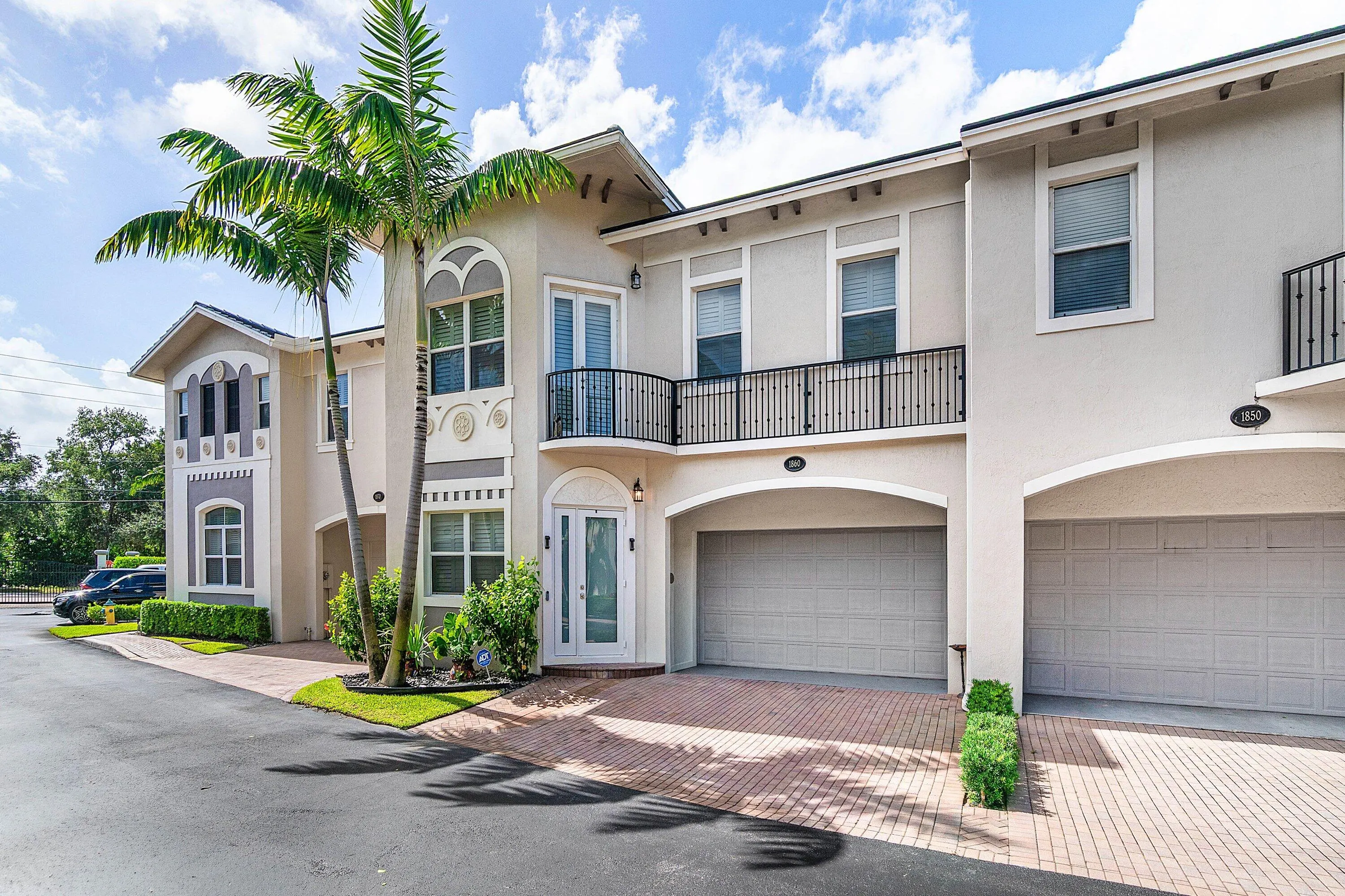 1860 HIGHLAND GROVE Drive