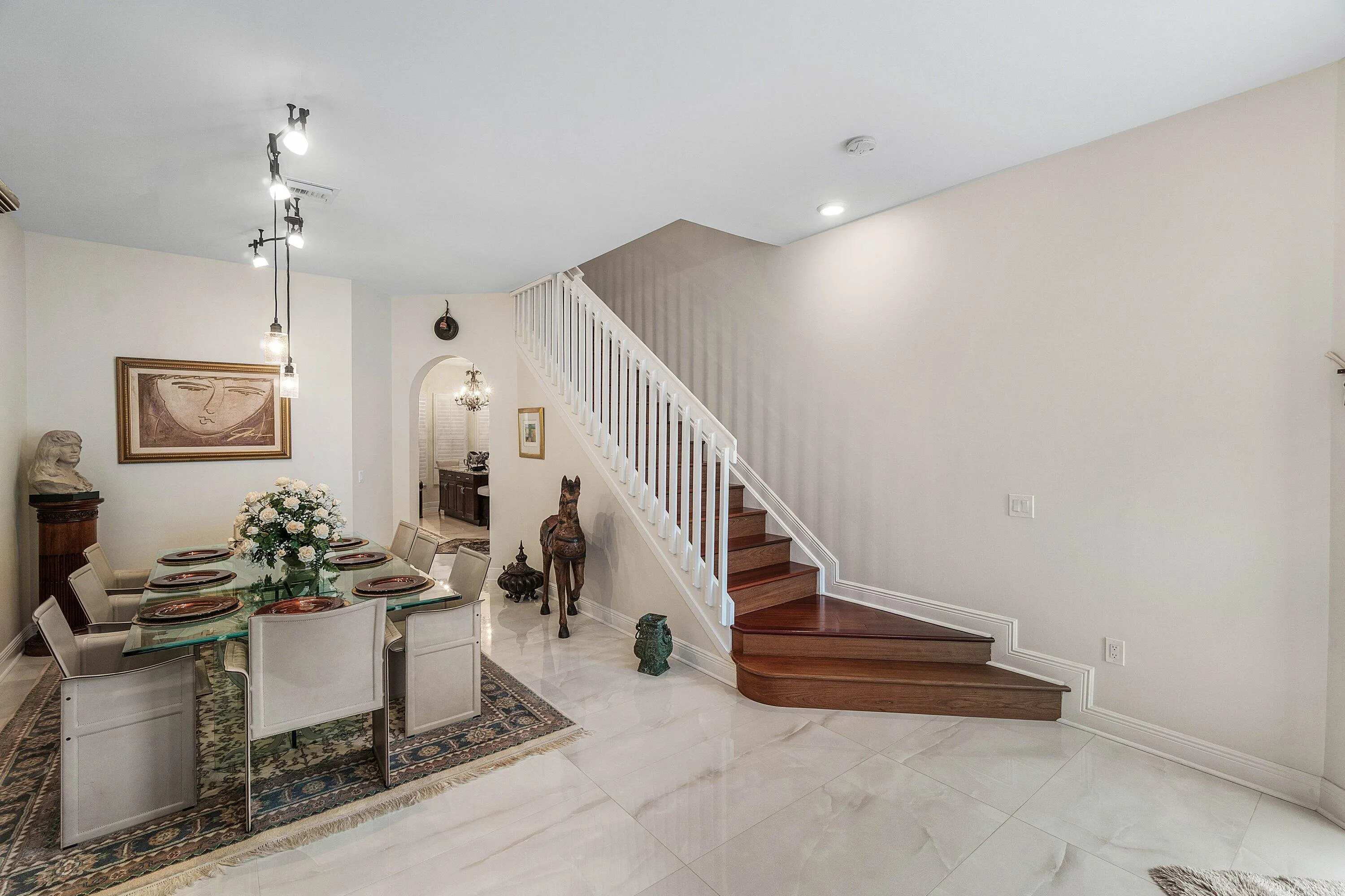 1860 HIGHLAND GROVE Drive