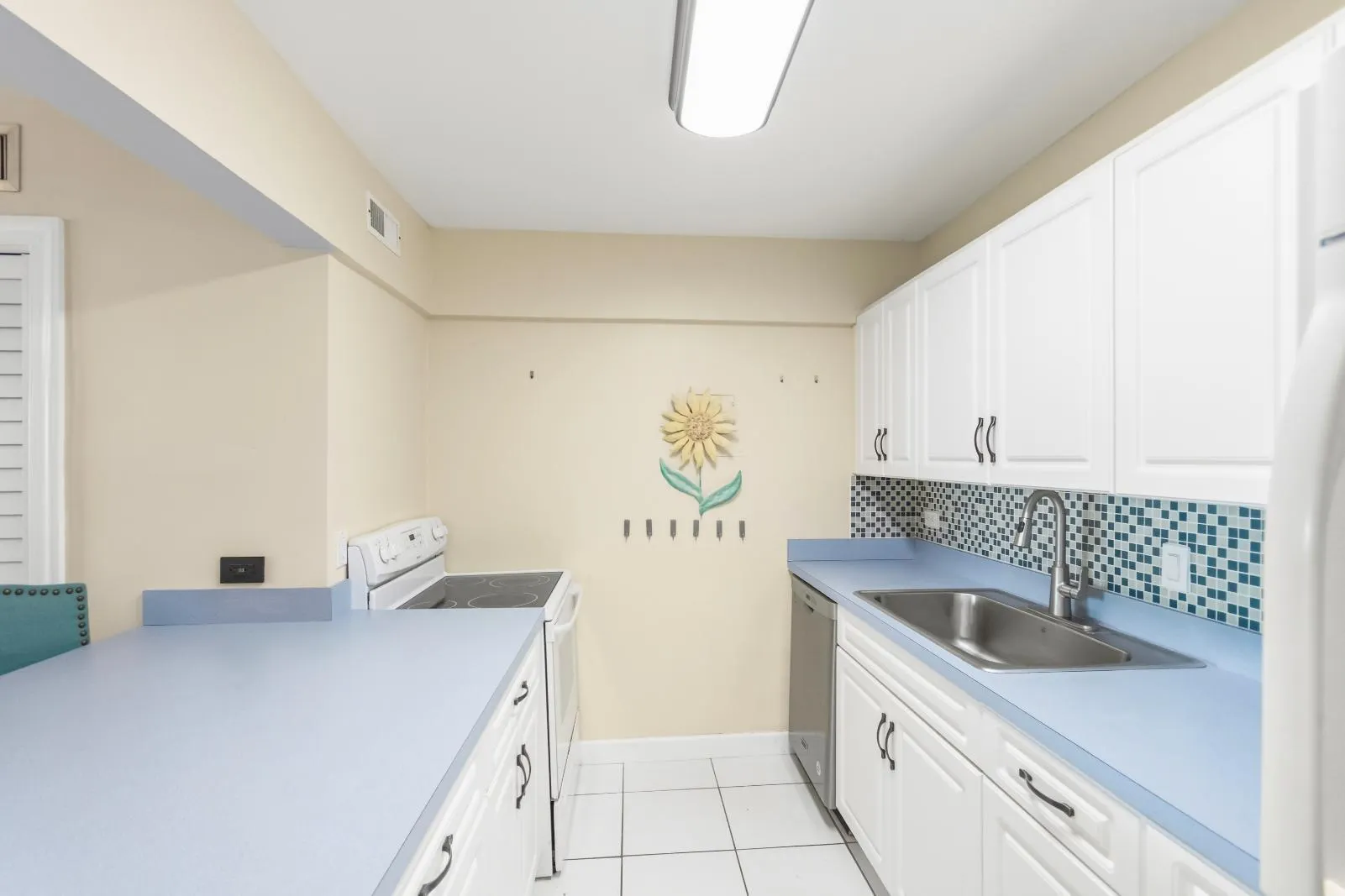 1200 MARINE Way #203
